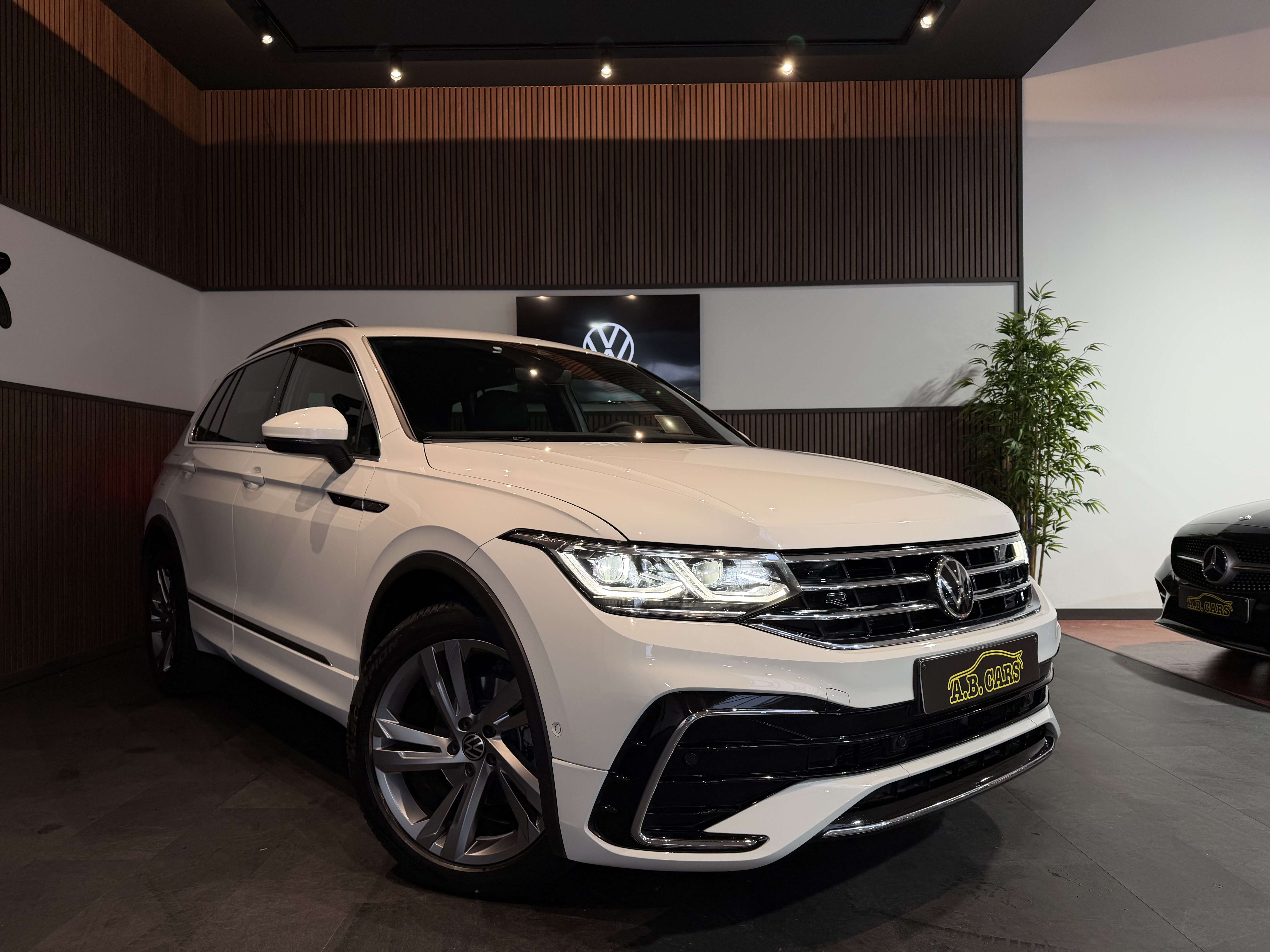 Volkswagen Tiguan 2.0 TDi 4Motion - DSG - R Line - GARANTIE 12MOIS