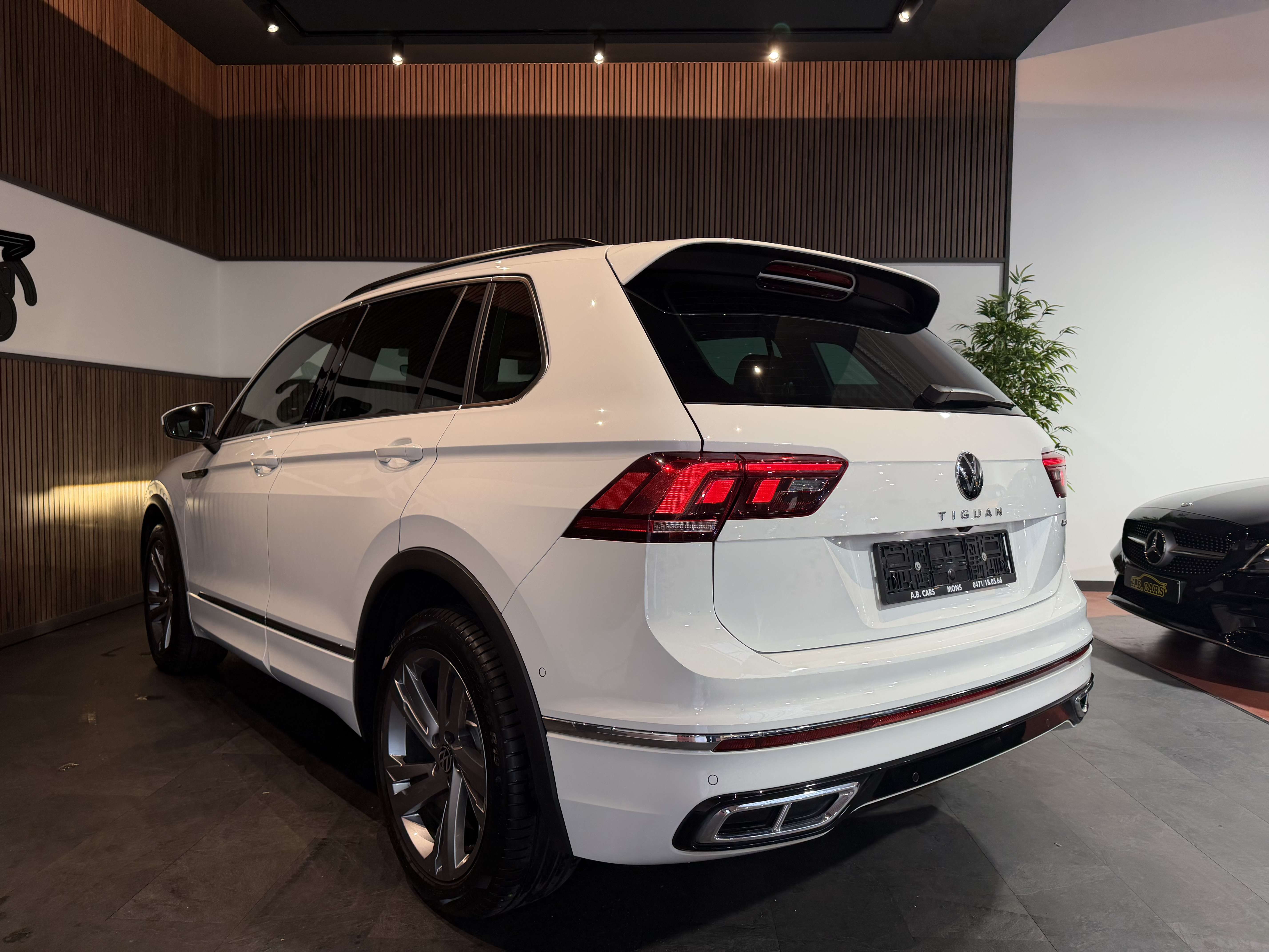 Volkswagen Tiguan 2.0 TDi 4Motion - DSG - R Line - GARANTIE 12MOIS
