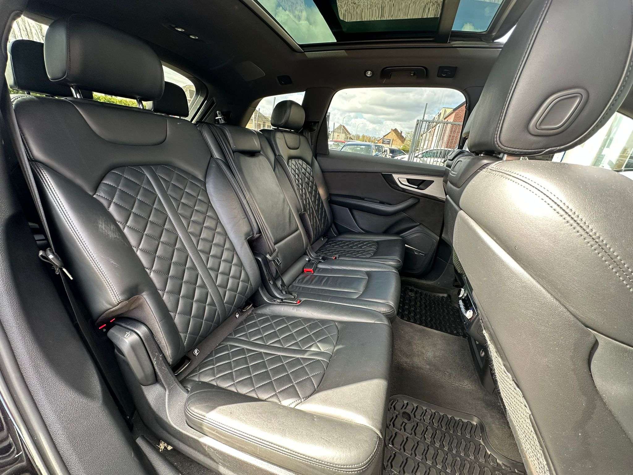 Audi SQ7 SQ7 4.0 TDi V8 SQ7/7PLACES/FULL OPTIONS/XENON/FULL