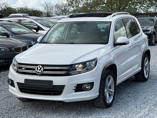 Volkswagen Tiguan 2.0 TDi - R LINE - Toit panoramique - Navigation