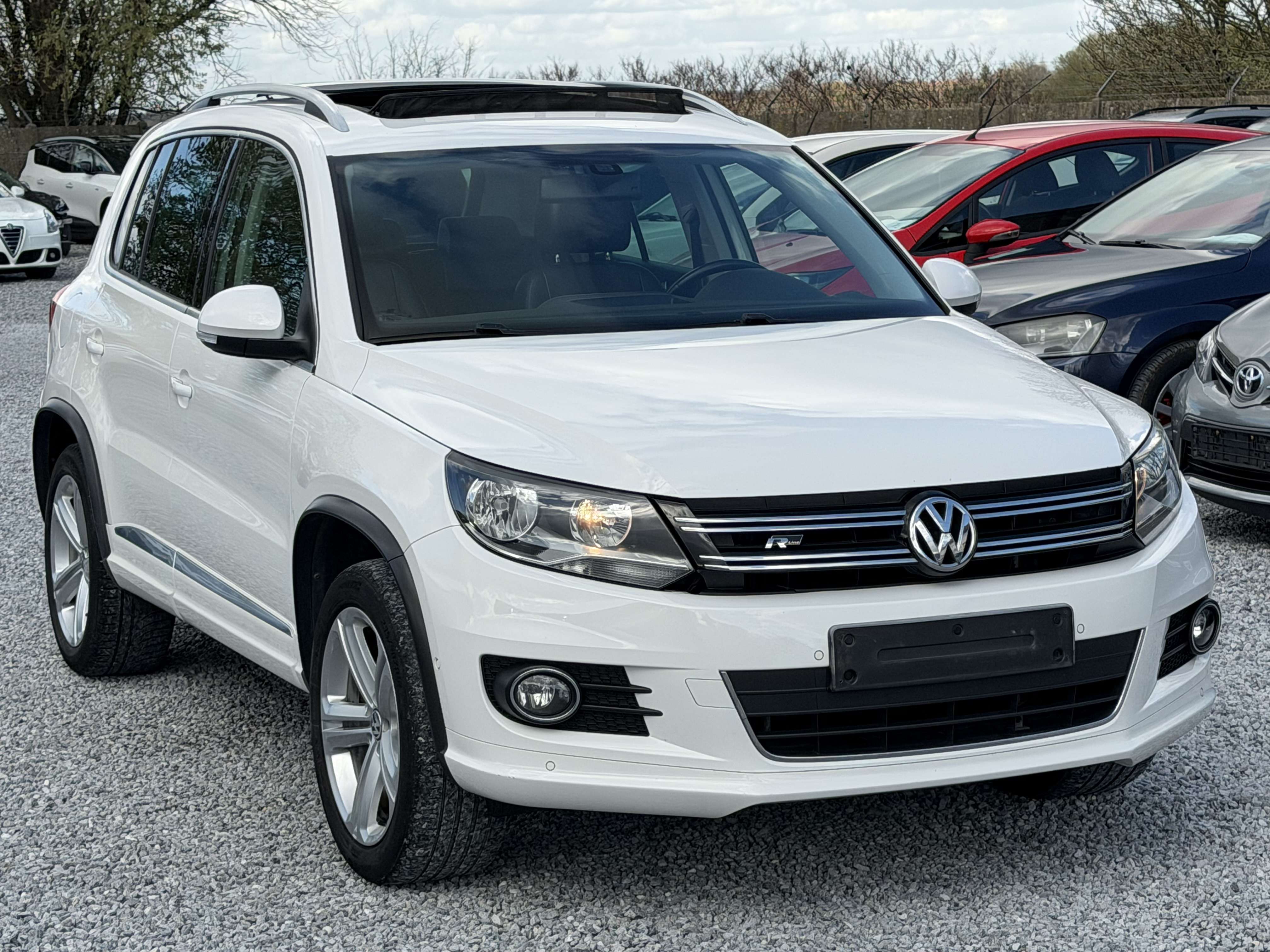 Volkswagen Tiguan 2.0 TDi - R LINE - Toit panoramique - Navigation