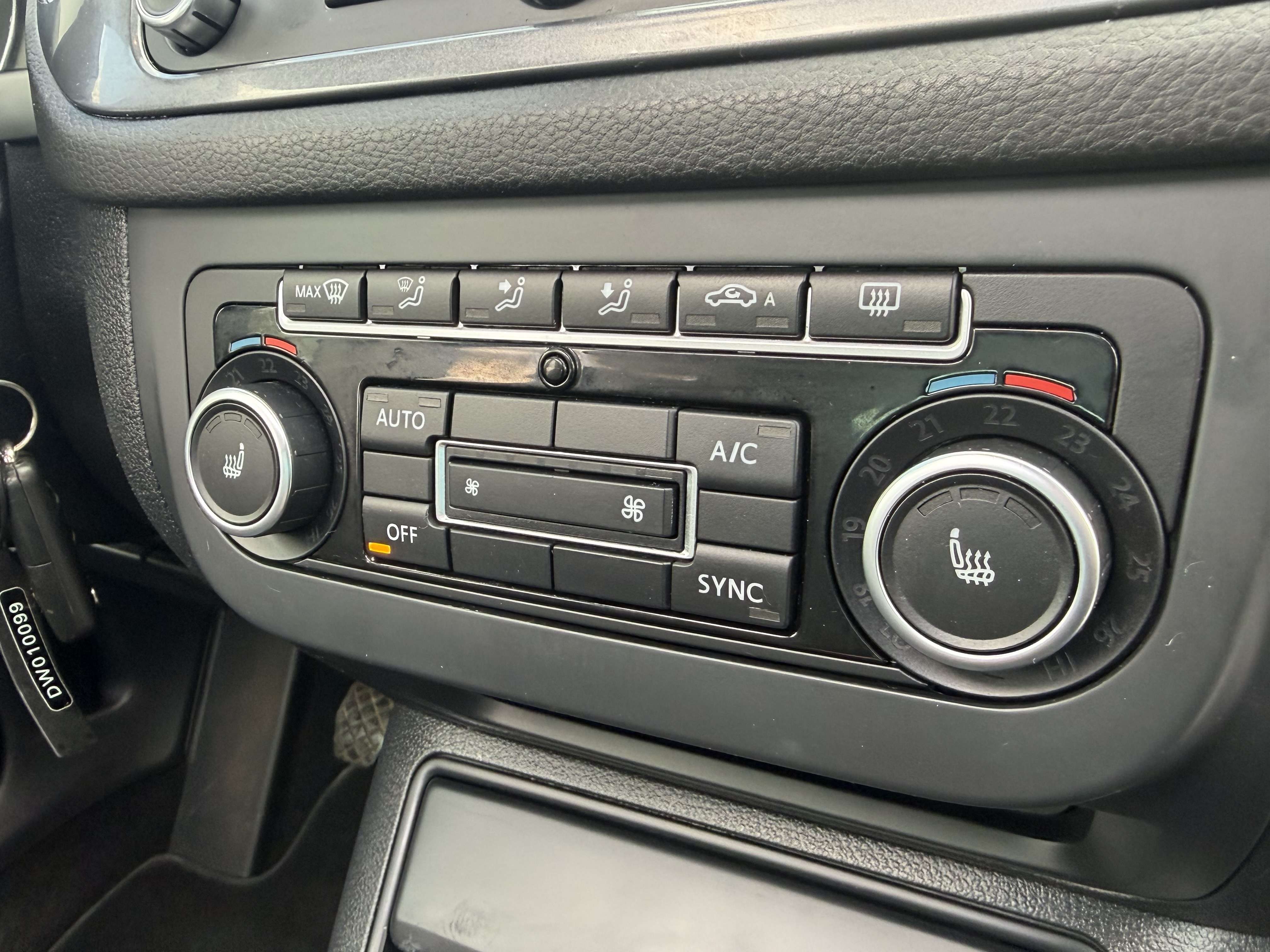 Volkswagen Tiguan 2.0 TDi - R LINE - Toit panoramique - Navigation