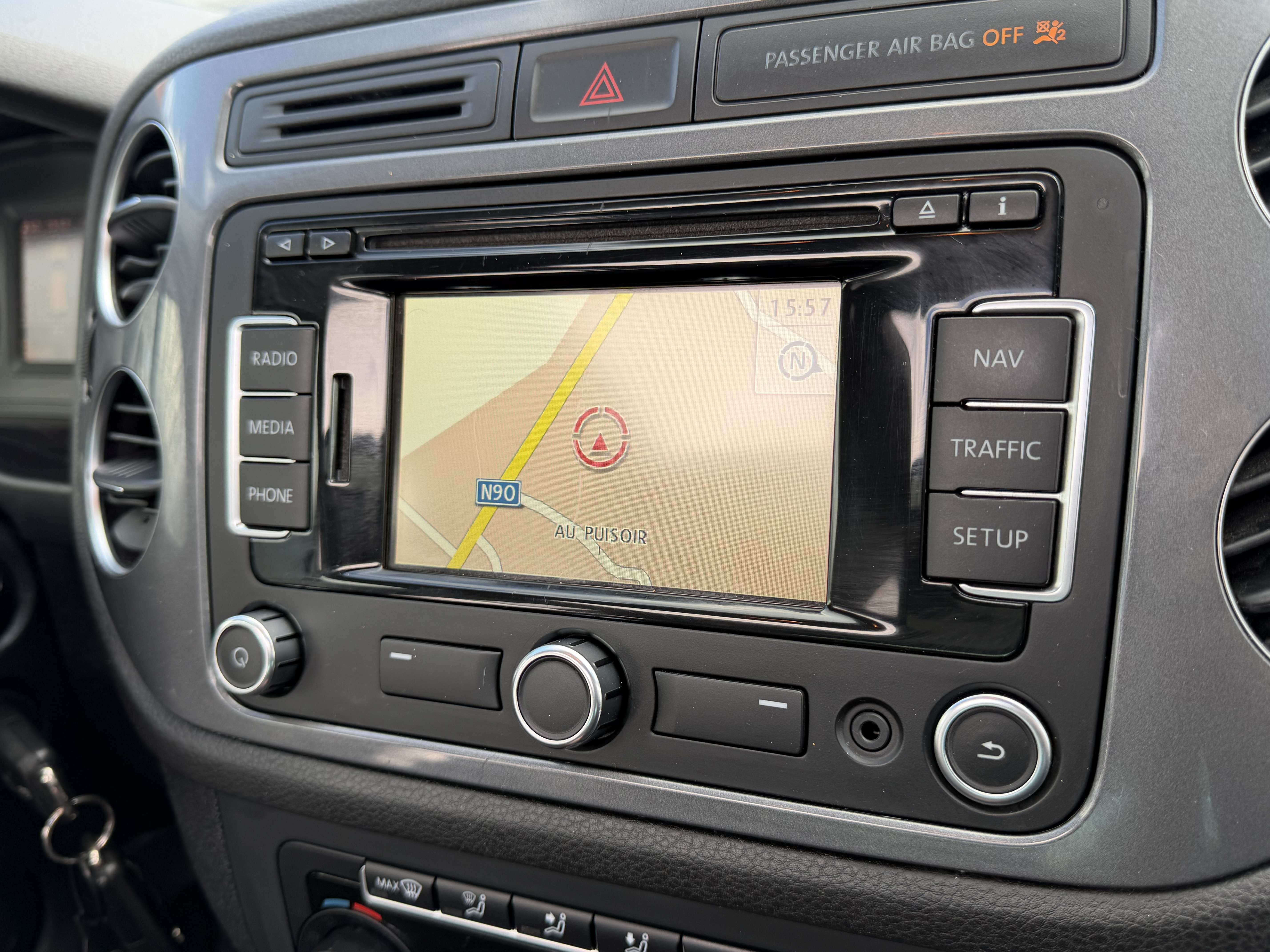 Volkswagen Tiguan 2.0 TDi - R LINE - Toit panoramique - Navigation