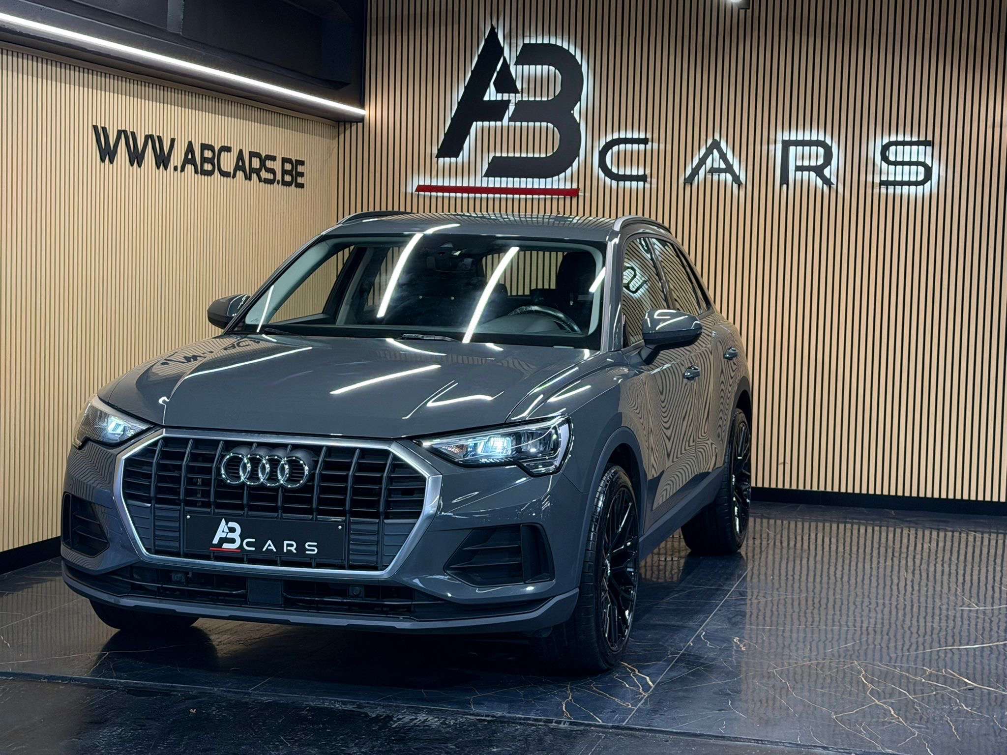 Audi Q3 35 TDi * GARANTIE 12 MOIS LINE * S PORT * AUTO *