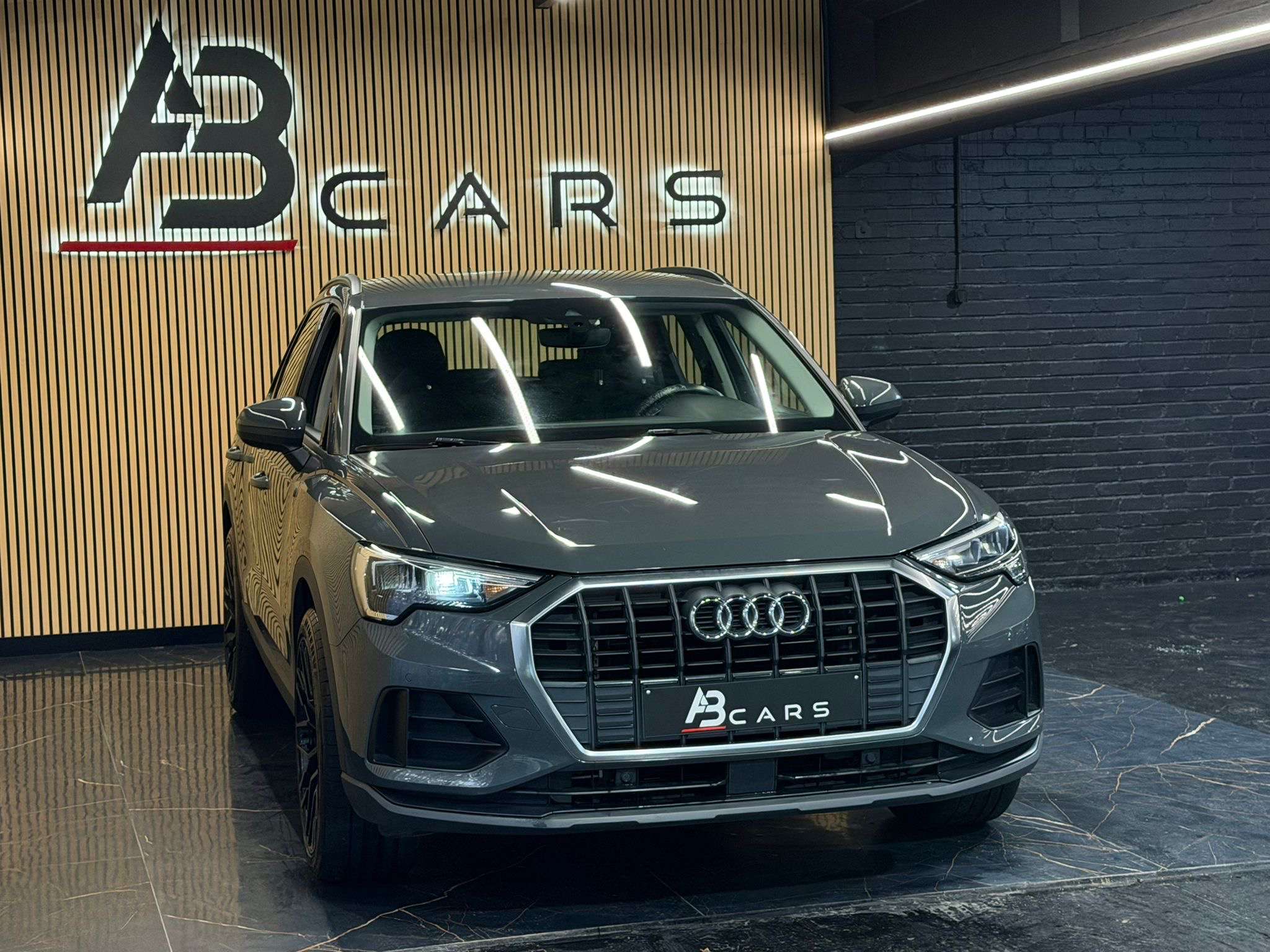 Audi Q3 35 TDi * GARANTIE 12 MOIS LINE * S PORT * AUTO *
