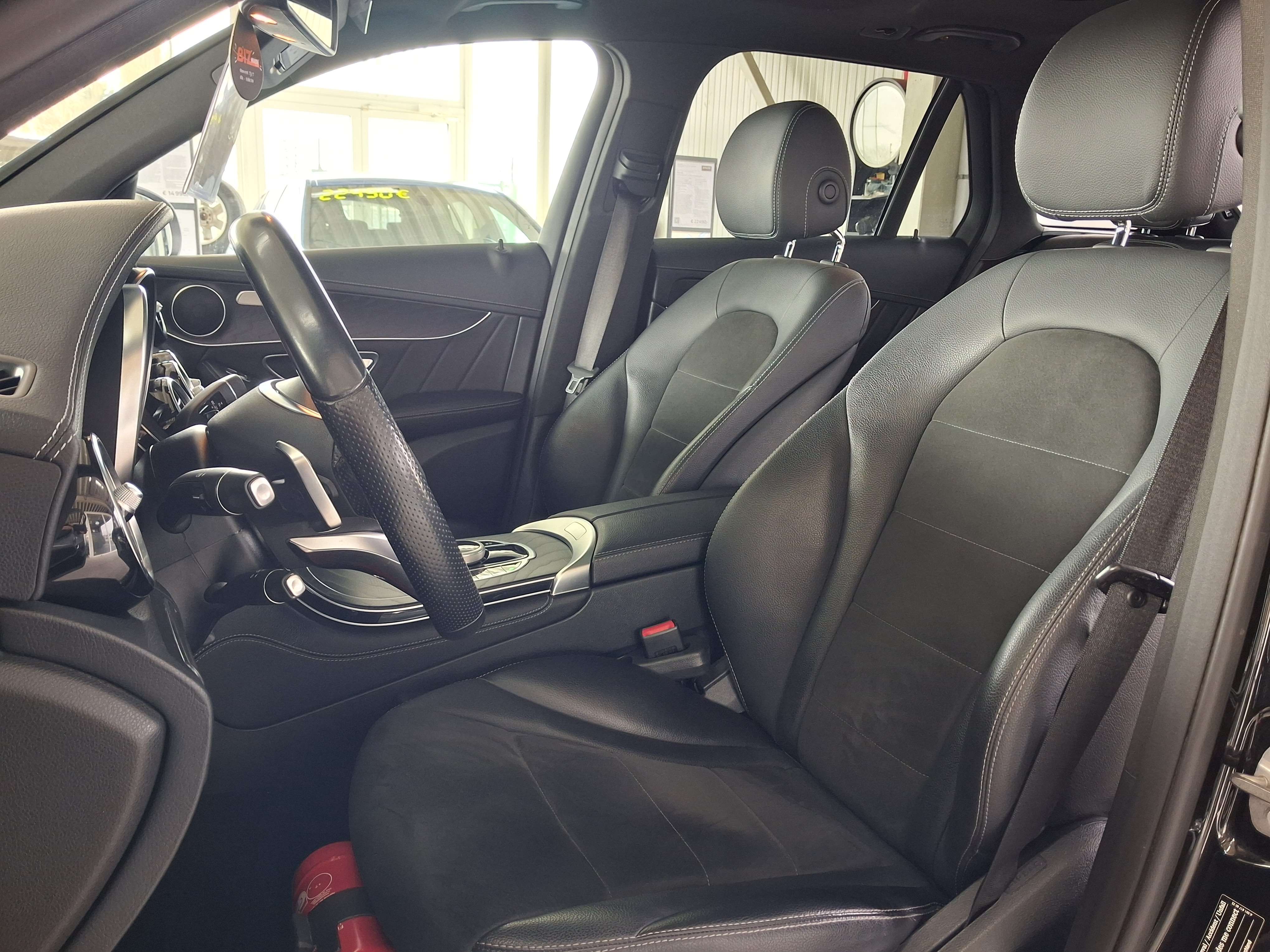 Mercedes-Benz GLC 220 GLC 220 d 4-Matic/TOIT OUV/NAVI/PALETTE/CAMERA/USB