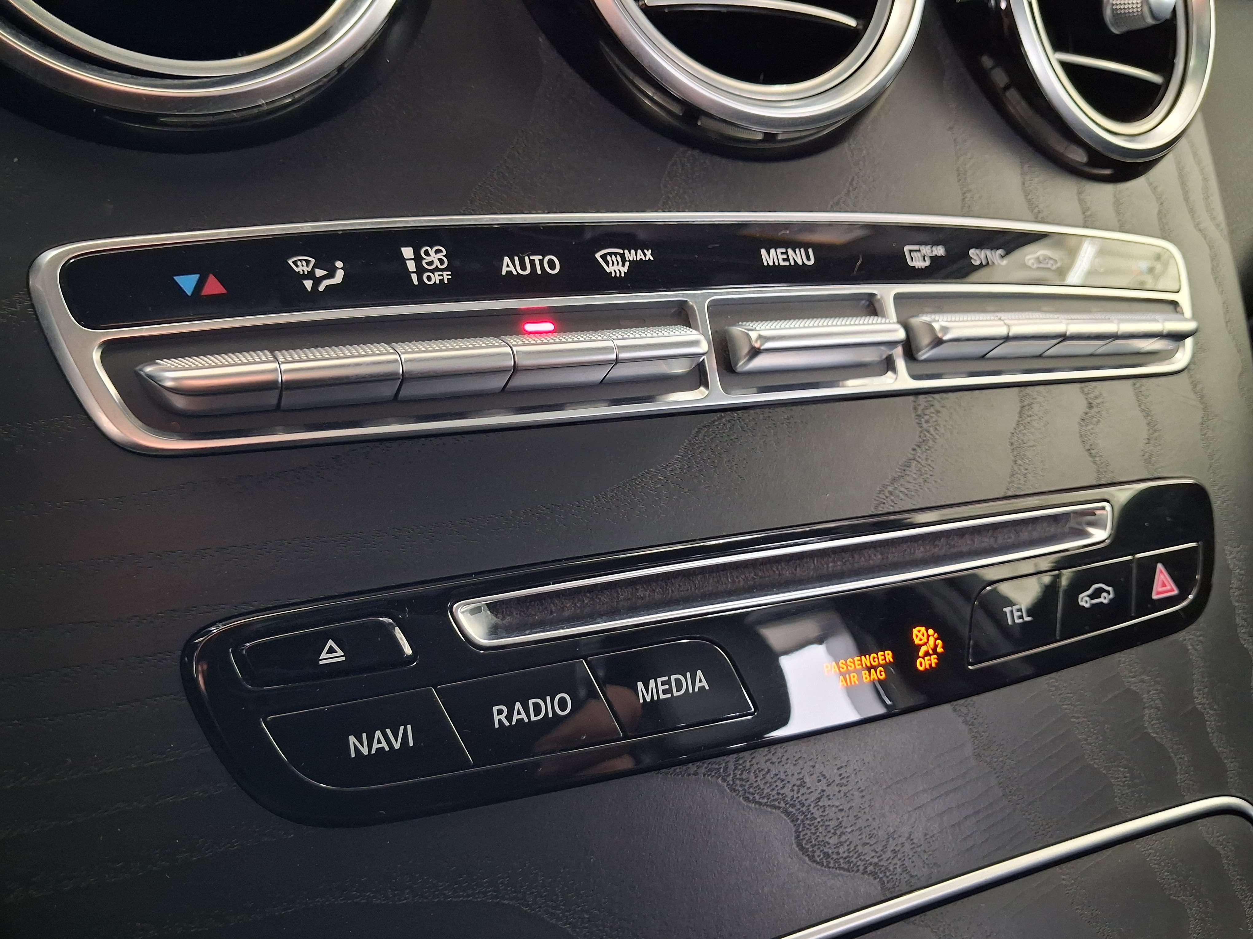 Mercedes-Benz GLC 220 GLC 220 d 4-Matic/TOIT OUV/NAVI/PALETTE/CAMERA/USB