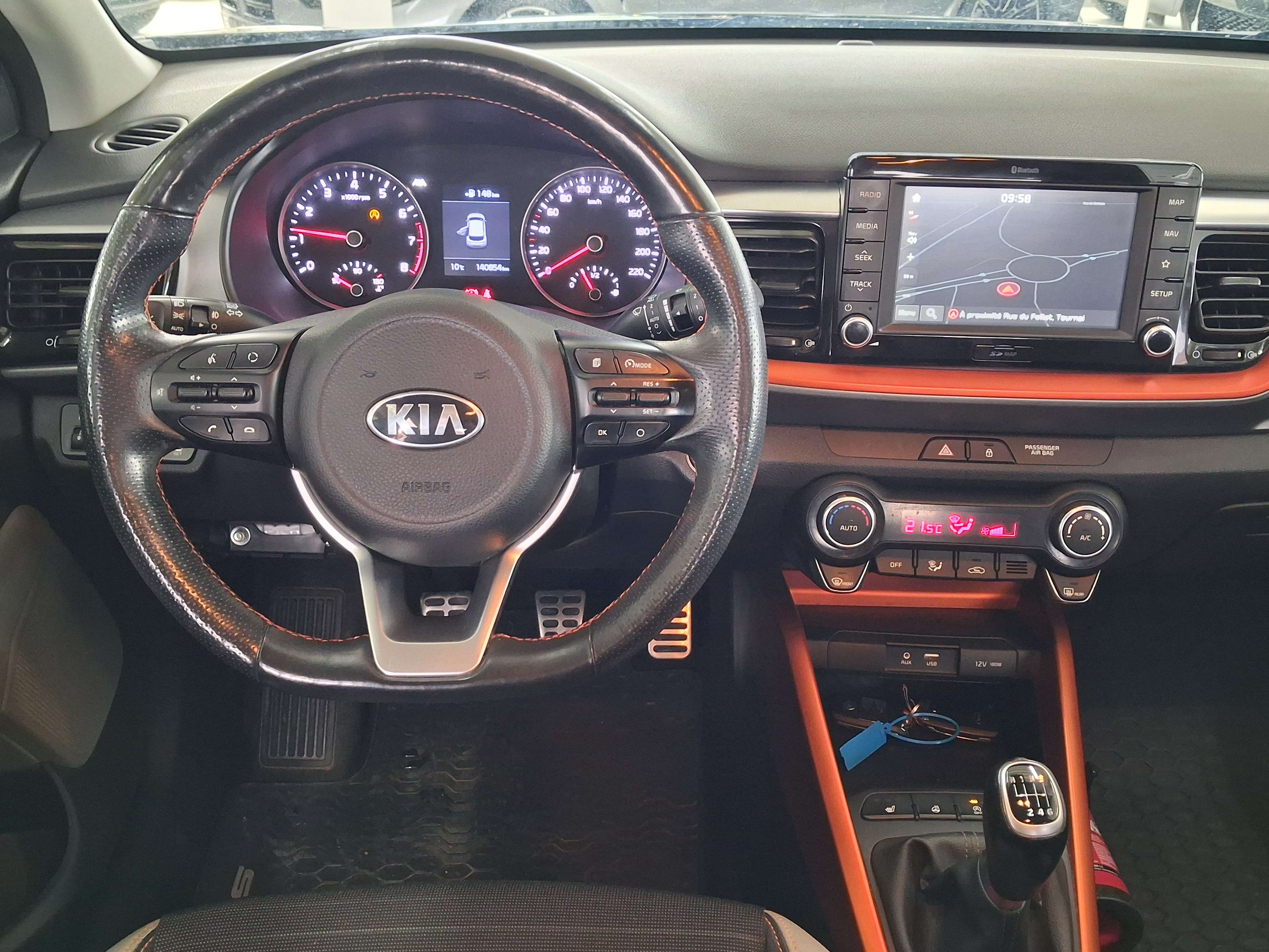 Kia Stonic Stonic 1.0 T Sense ISG / 1 ER PROP / CARNET / GPS