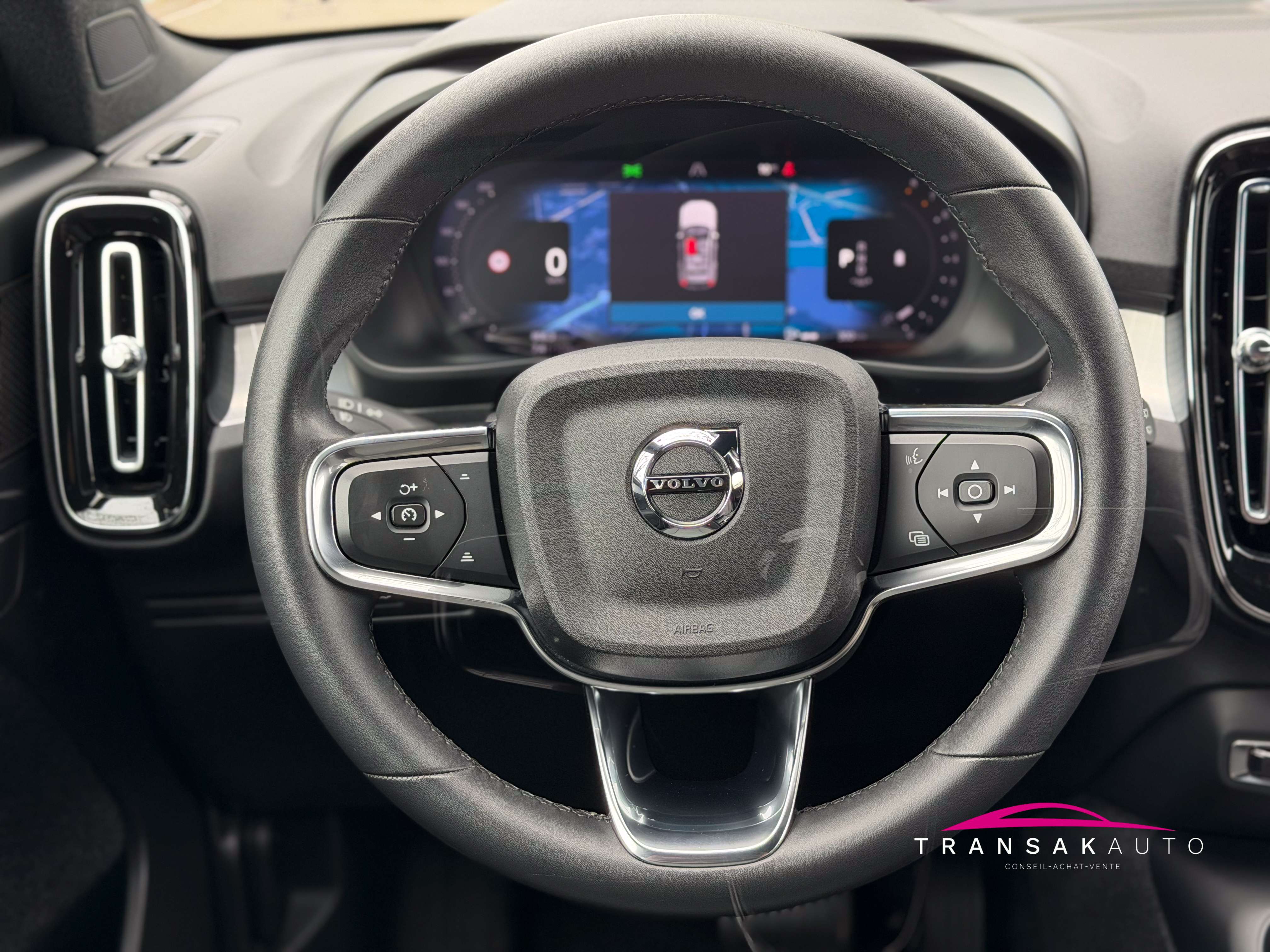 Volvo XC40 Garantie 2 ans VOLVO - 2L B3 MHEV Plus Dark Design DCT +