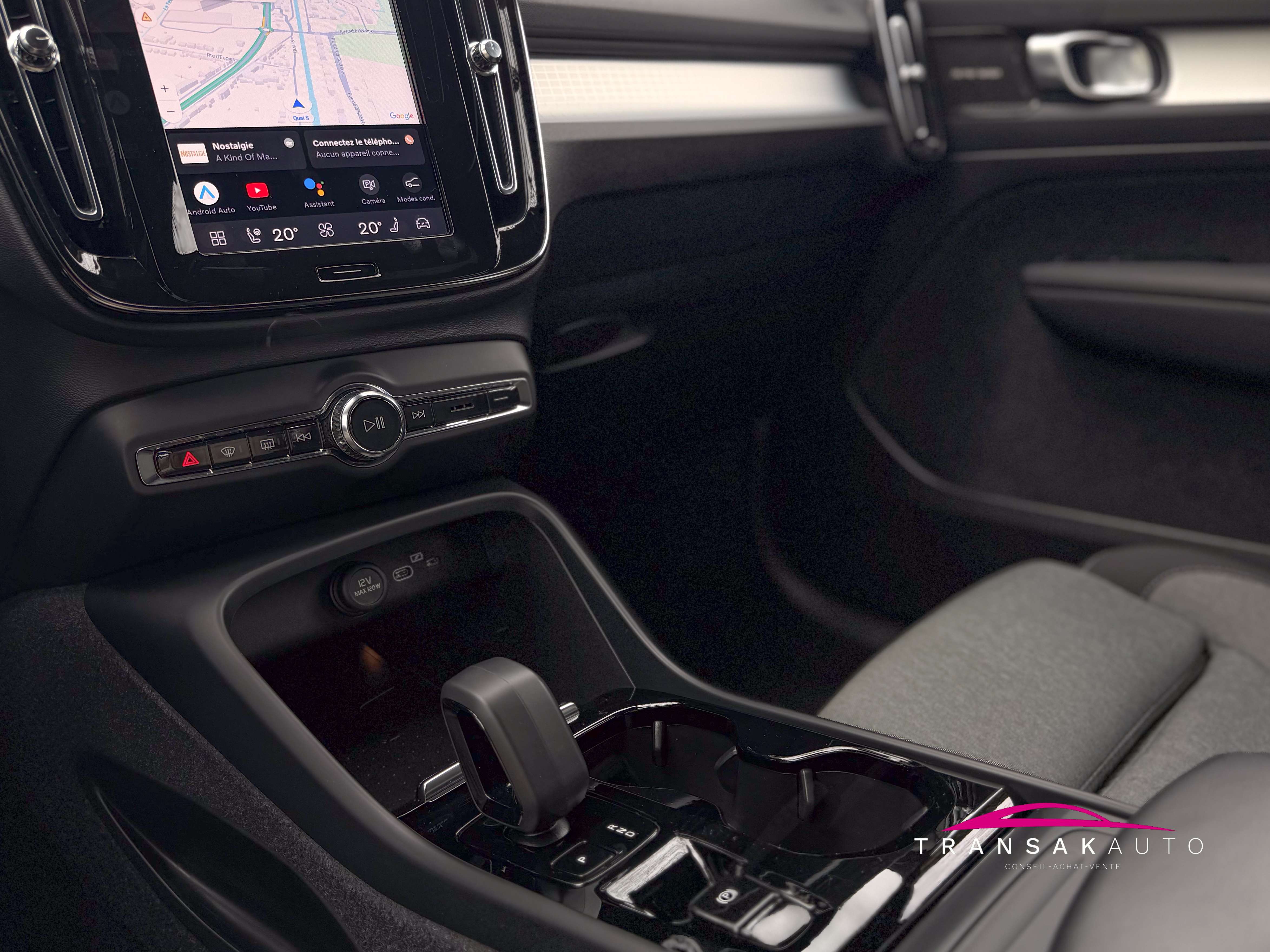 Volvo XC40 Garantie 2 ans VOLVO - 2L B3 MHEV Plus Dark Design DCT +