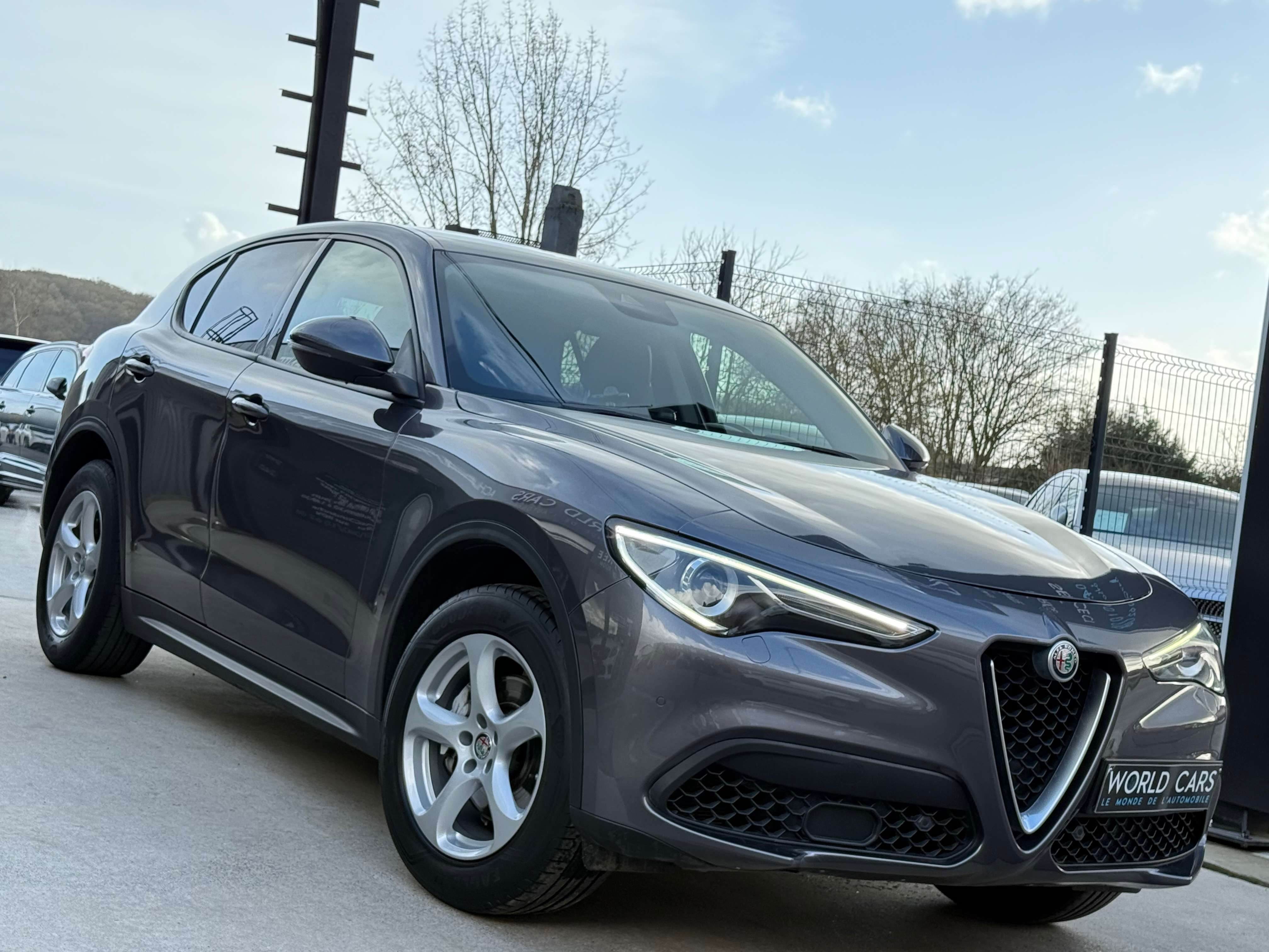Alfa Romeo Stelvio 2.0 T AWD AUTOMATIQUE NAVIGATION GARANTIE 12MOIS