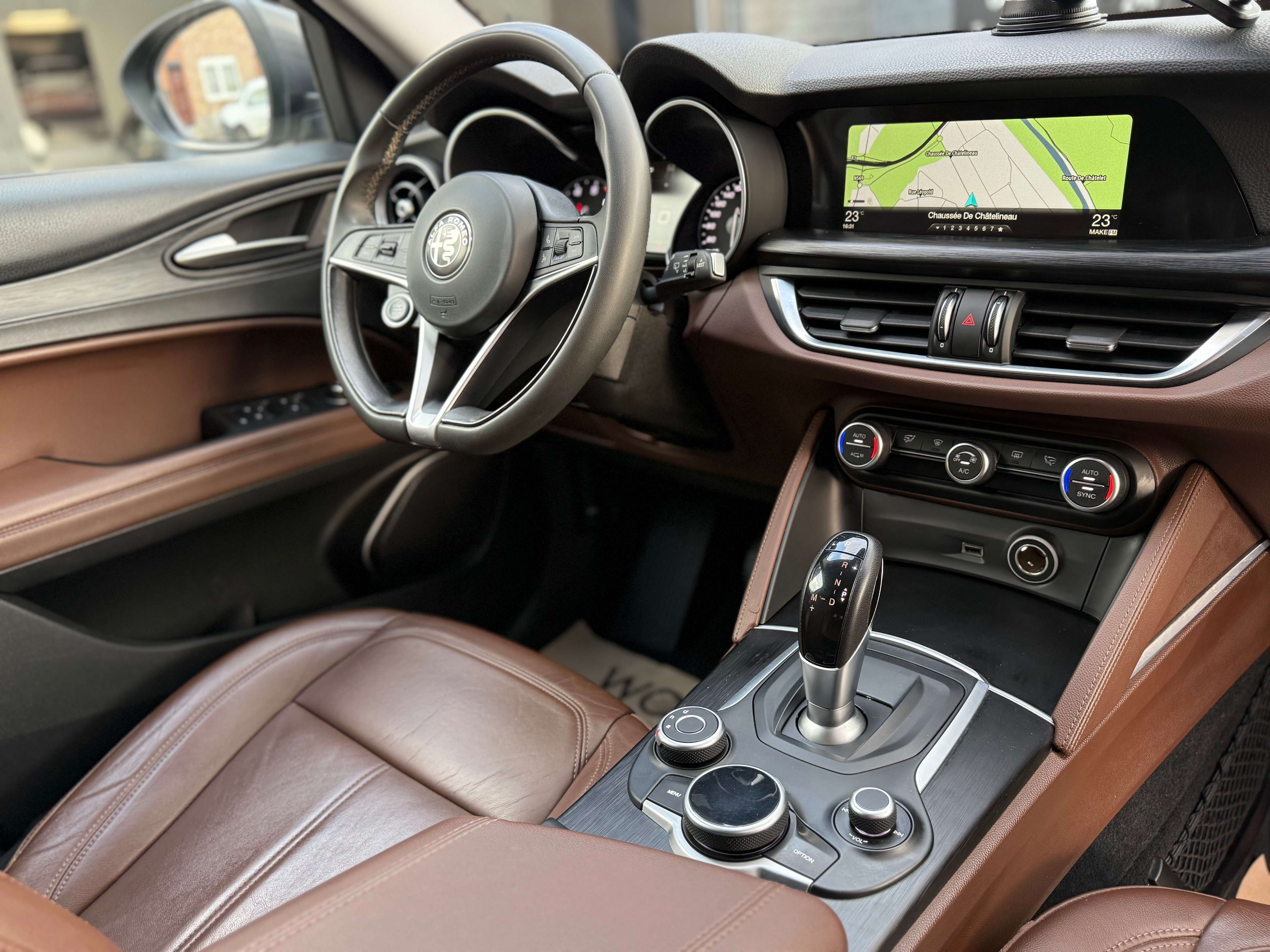 Alfa Romeo Stelvio 2.0 T AWD AUTOMATIQUE NAVIGATION GARANTIE 12MOIS