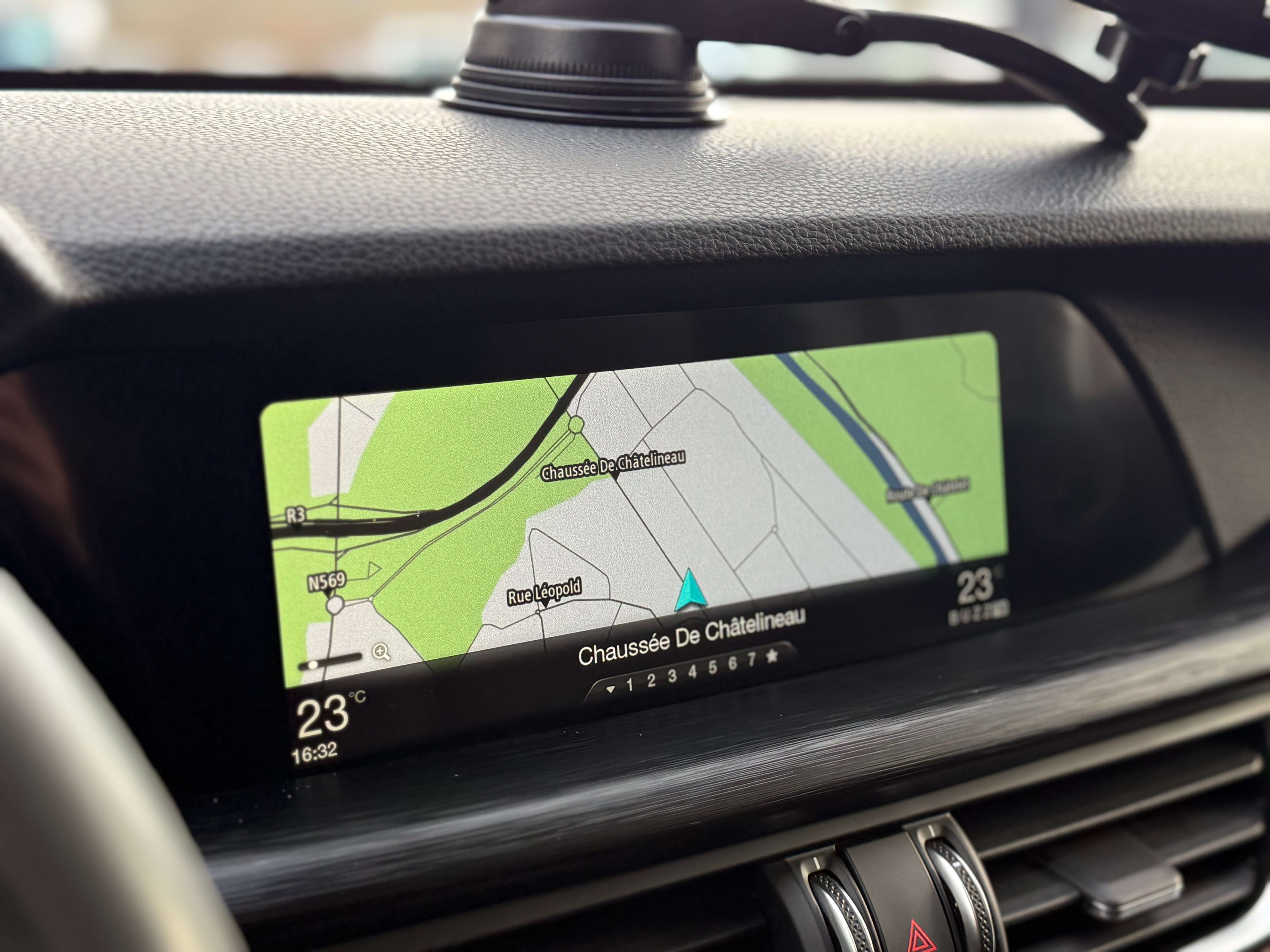 Alfa Romeo Stelvio 2.0 T AWD AUTOMATIQUE NAVIGATION GARANTIE 12MOIS