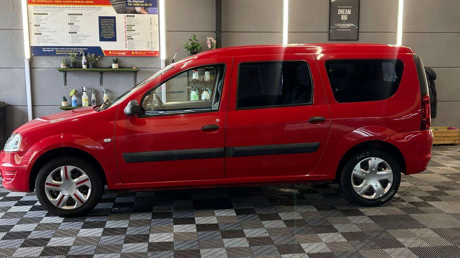 Dacia Logan MCV 1.5 BJ 2010 KM 176dkm 7 PLAATSEN