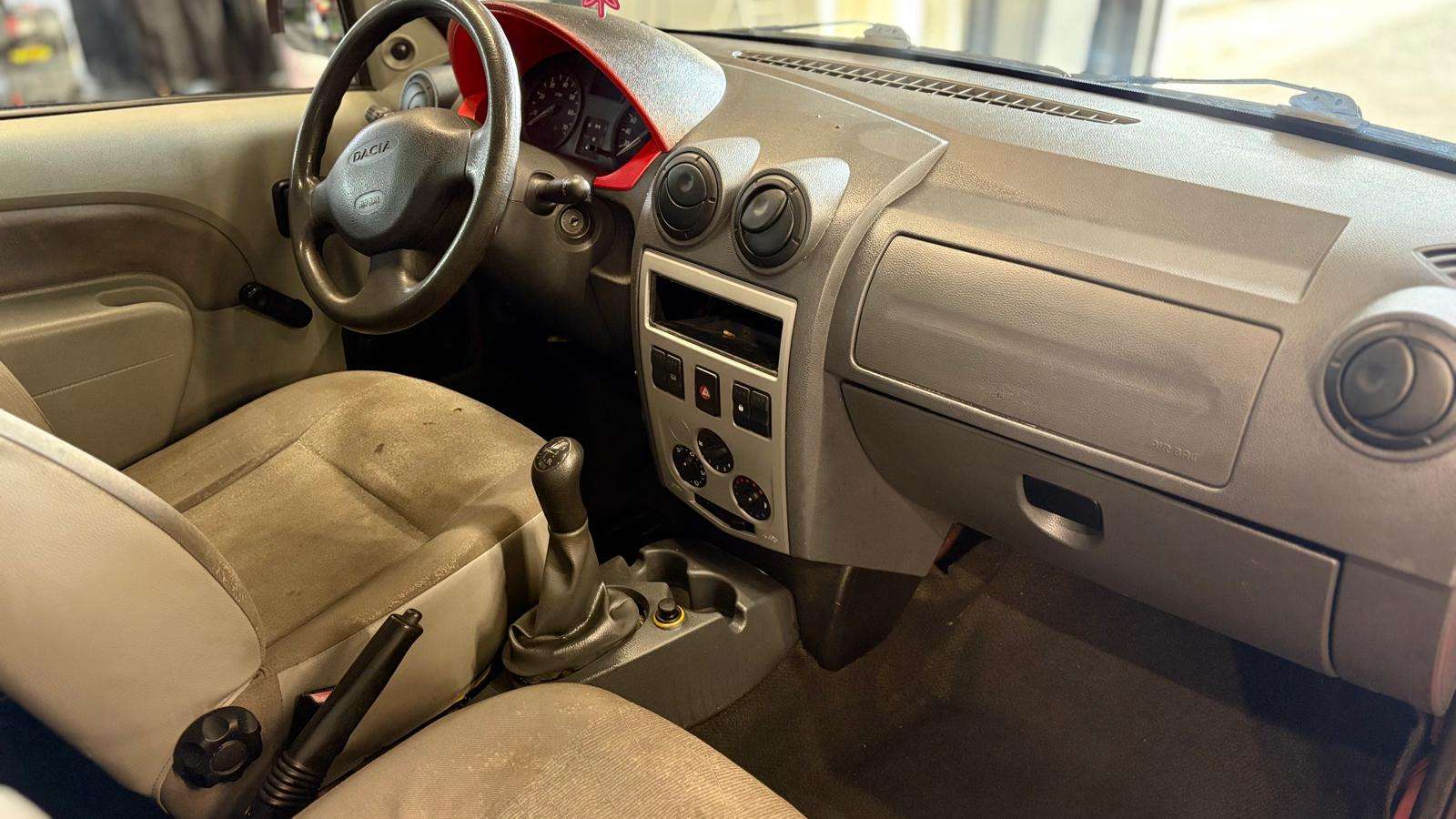 Dacia Logan MCV 1.5 BJ 2010 KM 176dkm 7 PLAATSEN