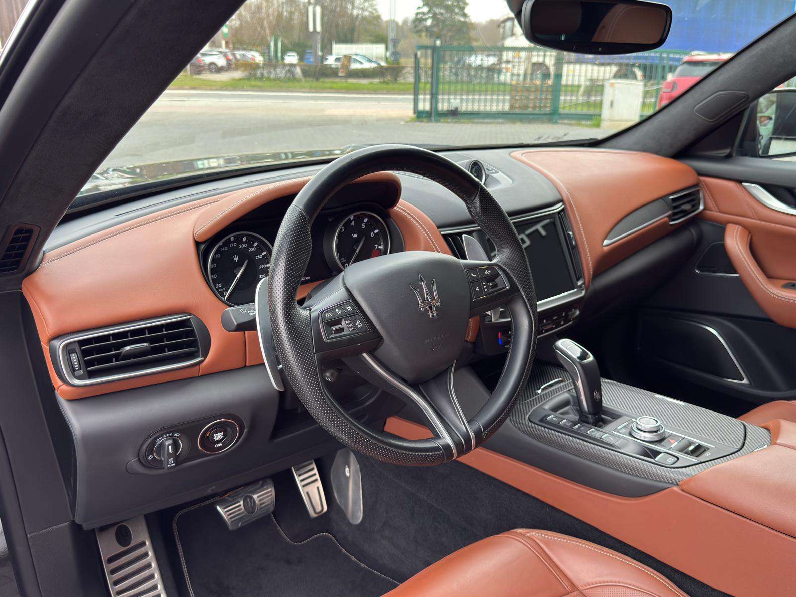 Maserati Levante 3.8 V8 Biturbo Trofeo 580pk Full option 1 owner