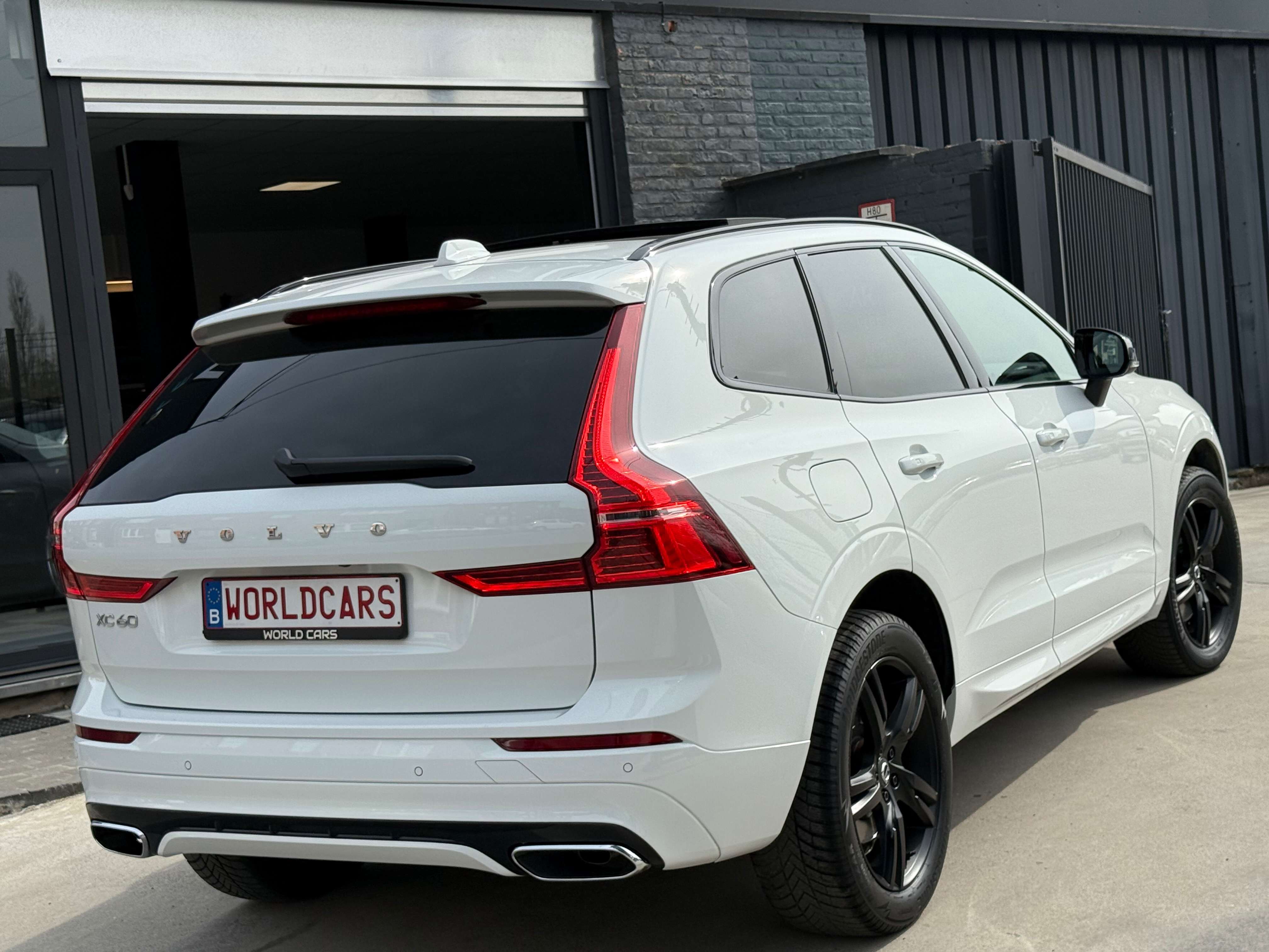 Volvo XC60 2.0 B4 MHEV TOIT PANO DISTRO CAMERA NAVI FULL OP.