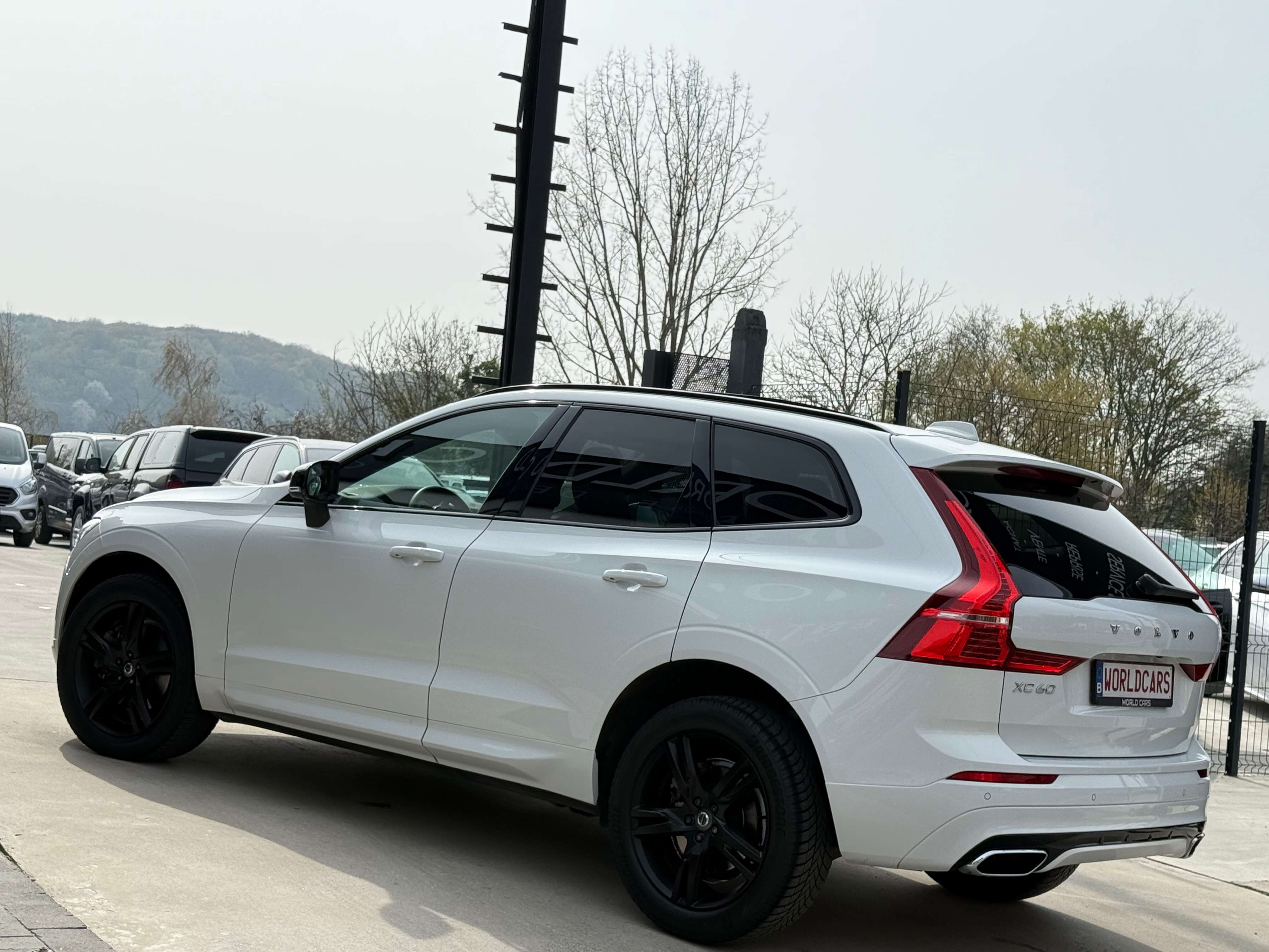 Volvo XC60 2.0 B4 MHEV TOIT PANO DISTRO CAMERA NAVI FULL OP.