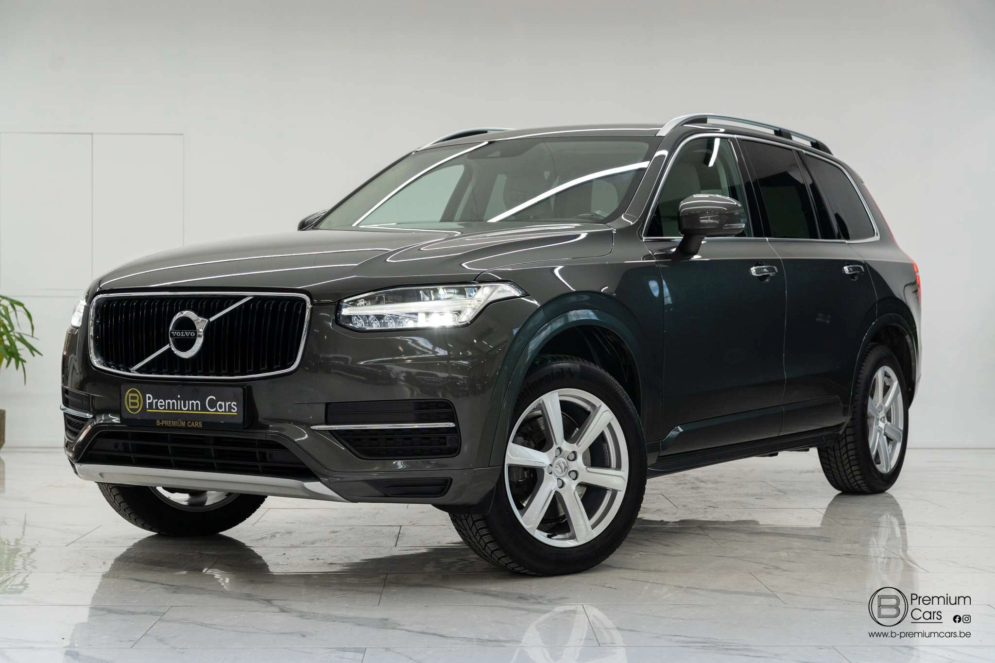 Volvo XC90 T5 awd Momentum! ACC! Lichte vracht / Utilitaire!