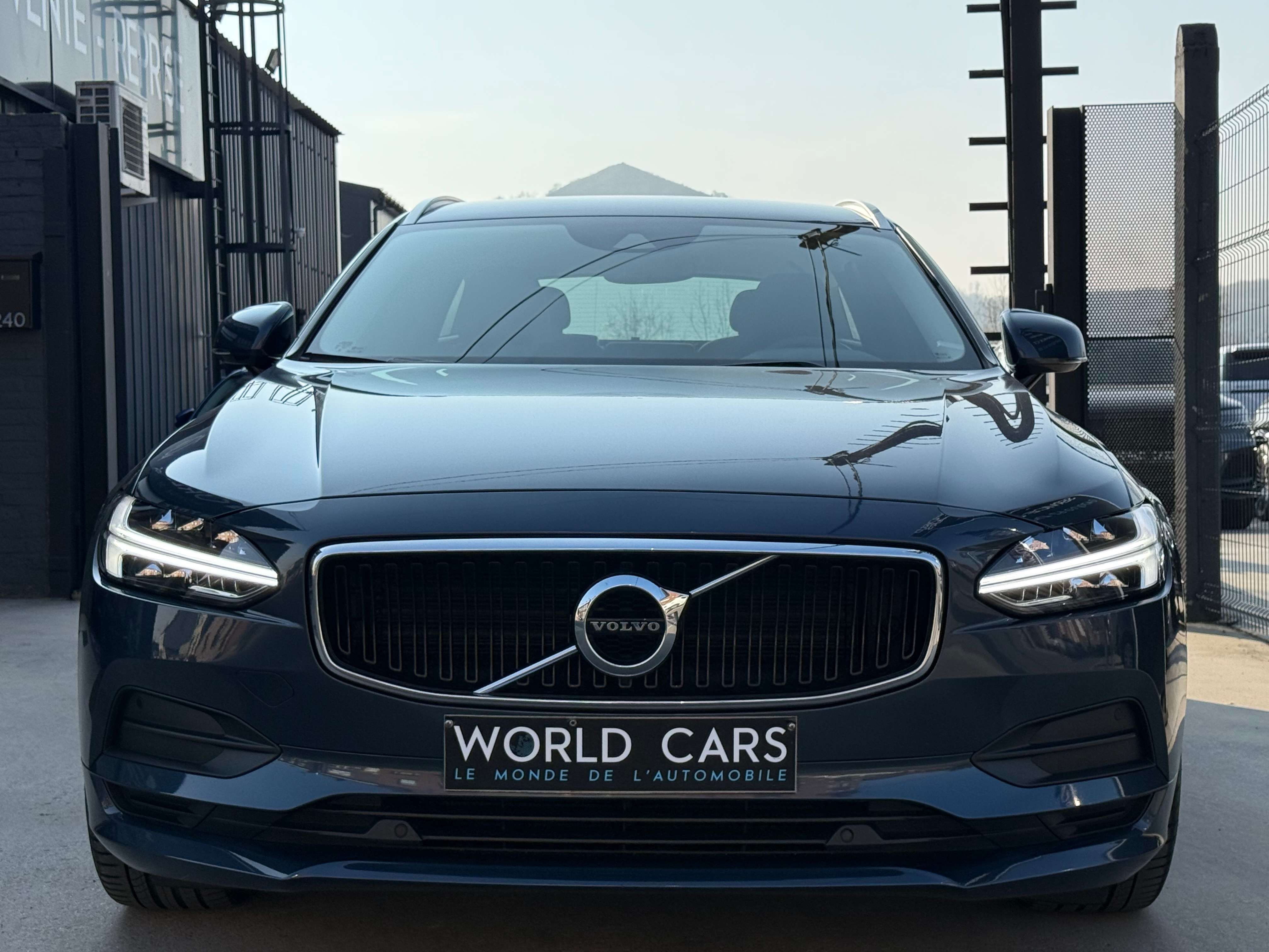 Volvo V90 2.0 D3 GEARTRONIC COCKPIT DISTRO CAMERA LINE ASS.