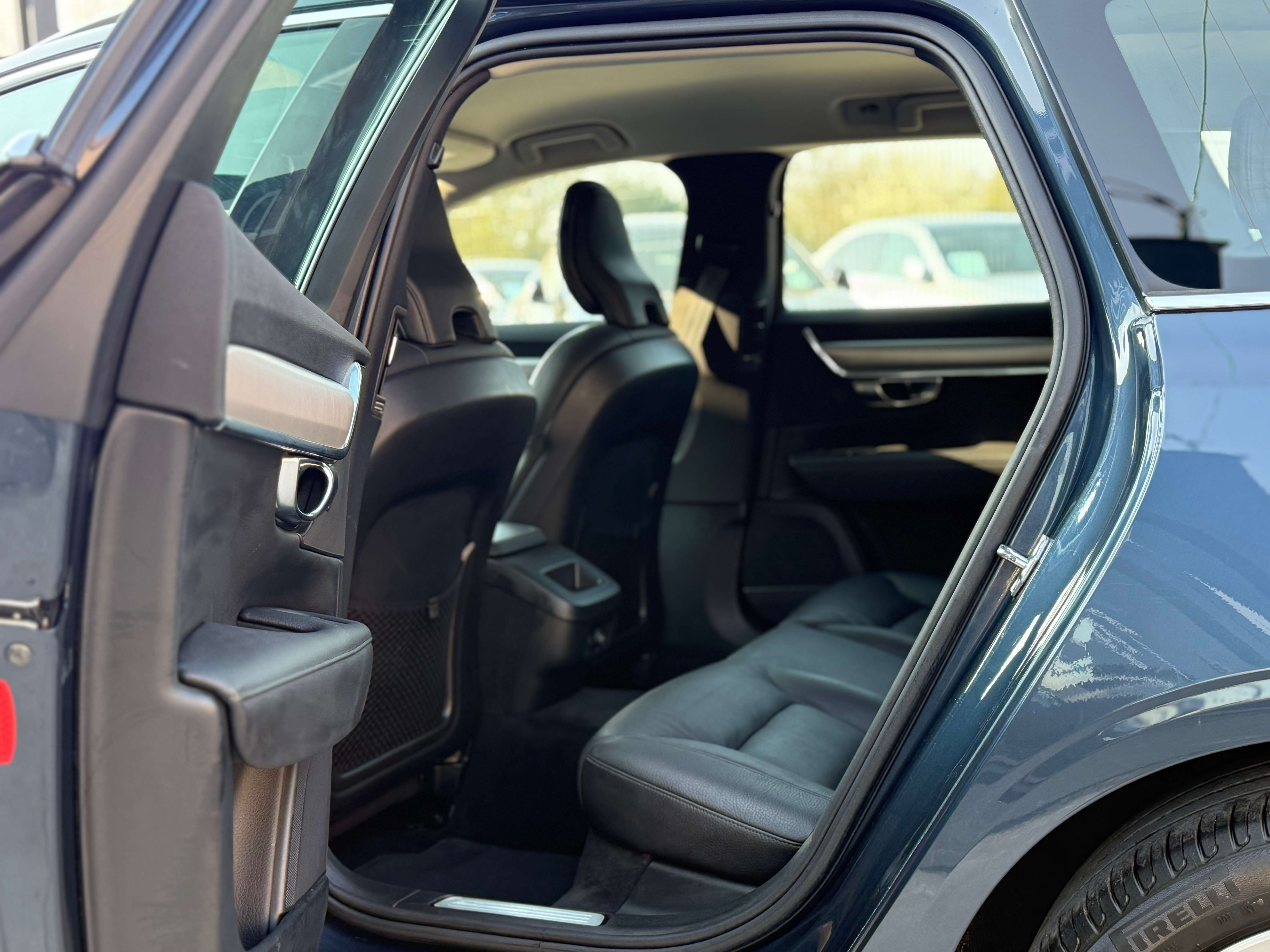 Volvo V90 2.0 D3 GEARTRONIC COCKPIT DISTRO CAMERA LINE ASS.