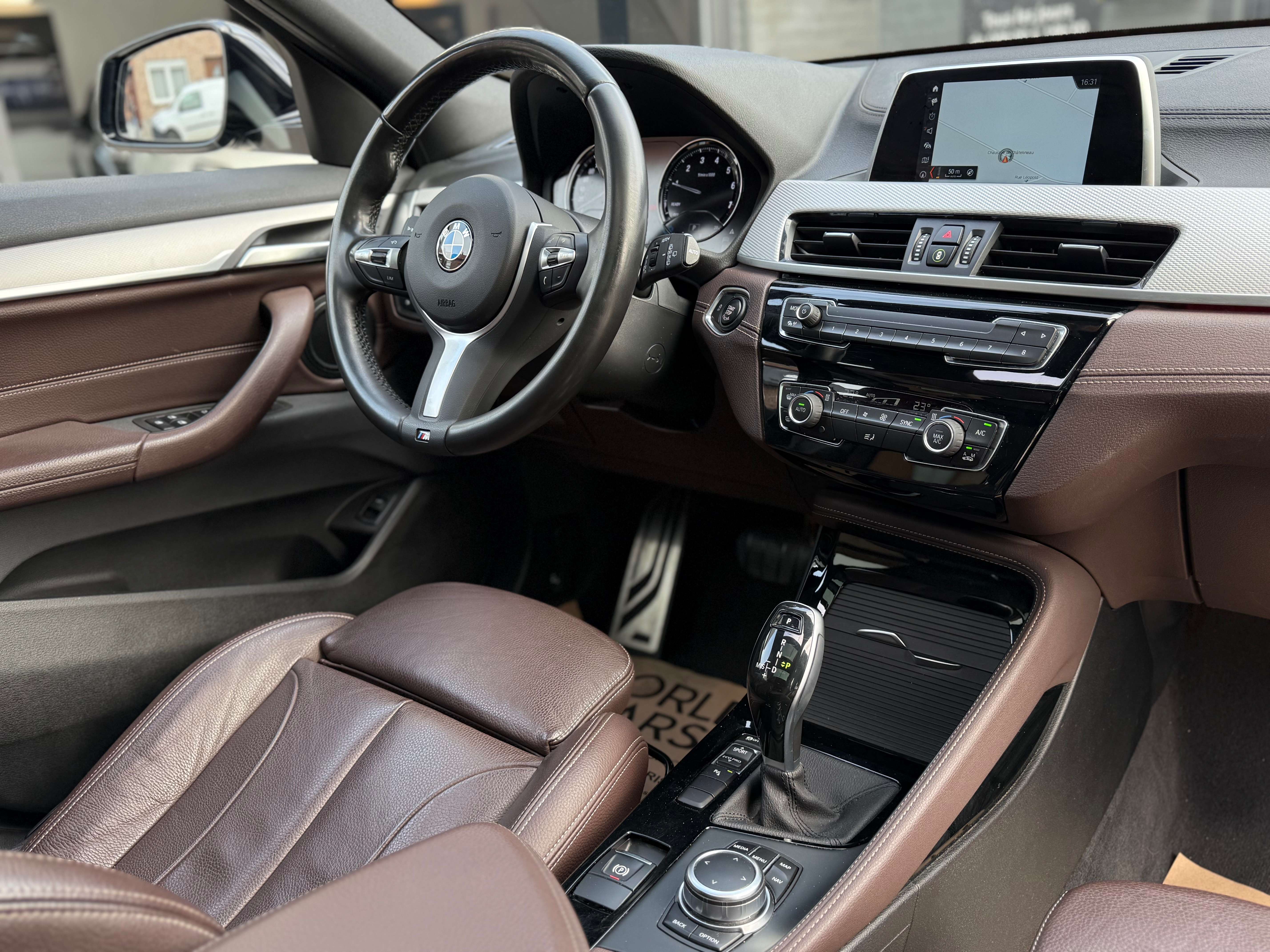 BMW X2 1.5iA sDrive18 PACK M TOIT PANO NAVI CAMERA FULL