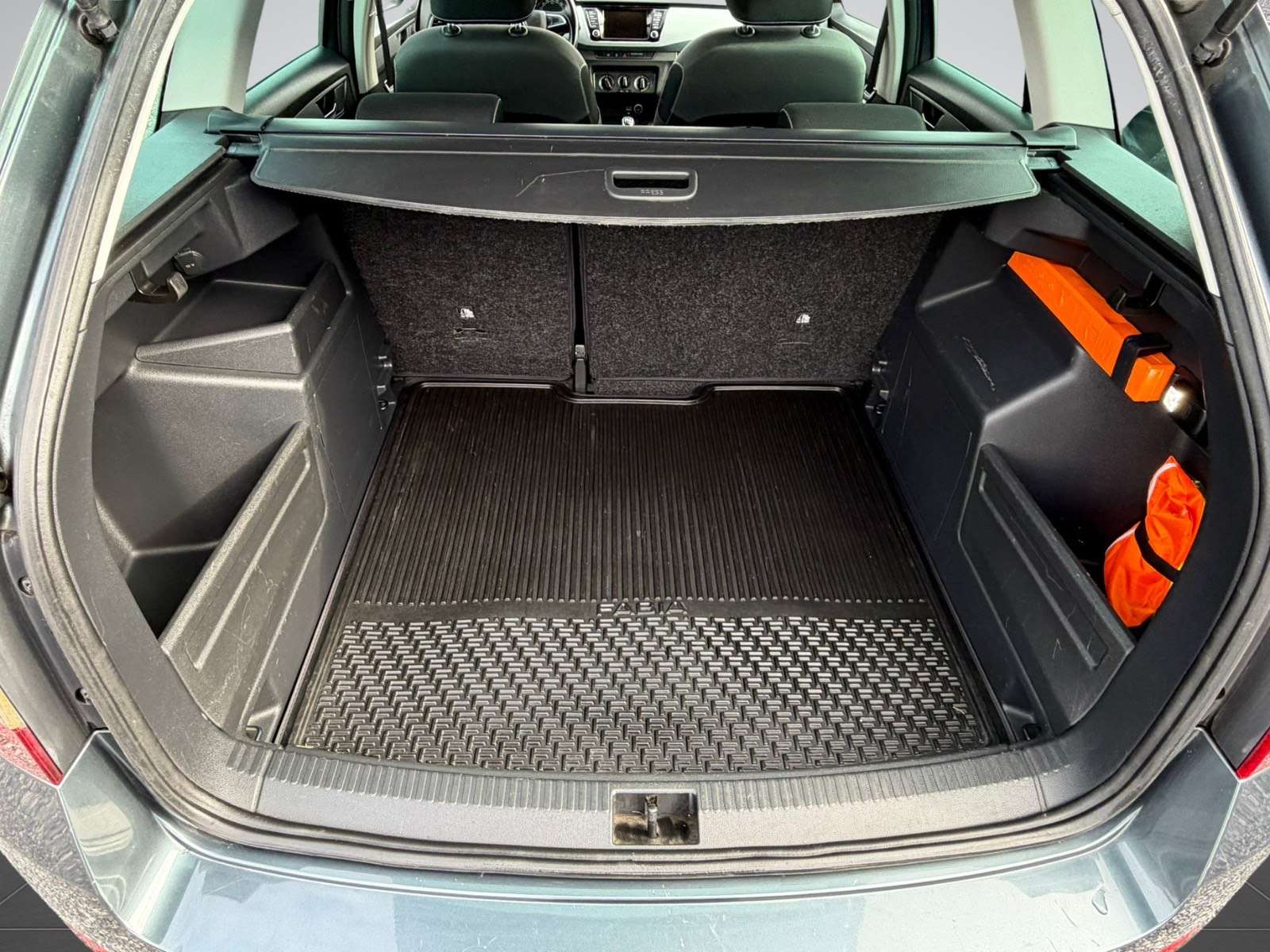 Skoda Fabia Fabia SW 1.0i / NavI / Clim / Radar / Garantie 12M