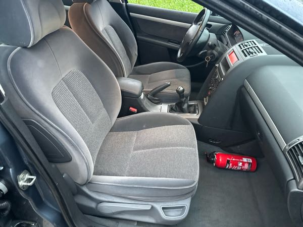 Peugeot 407 1.8 16V CONFORT