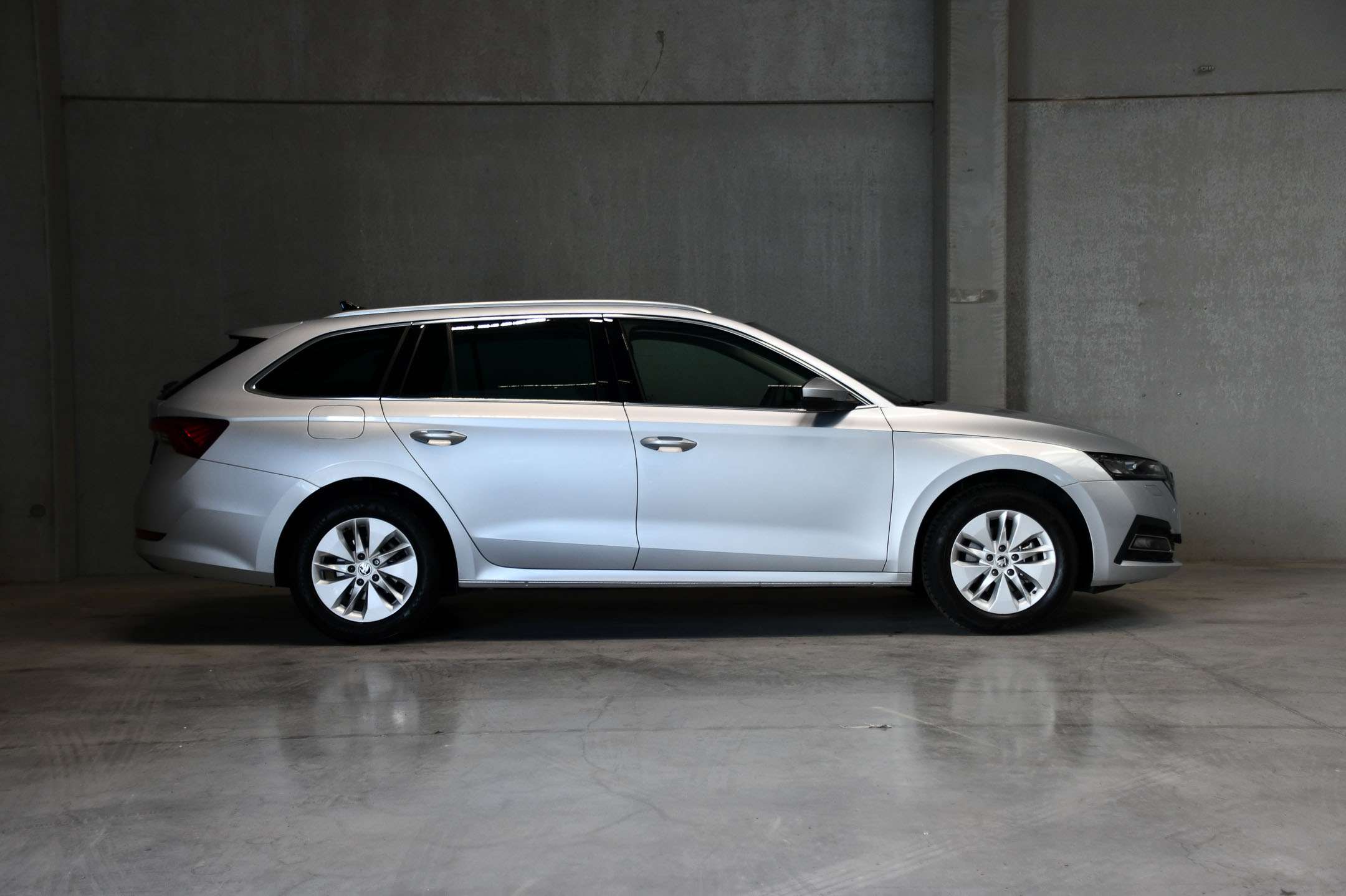 Skoda Octavia 1.0 eTec - DSG - Cruise Control - Carplay - Zetelverwarming - DAB