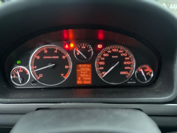 Peugeot 407 1.8 16V CONFORT