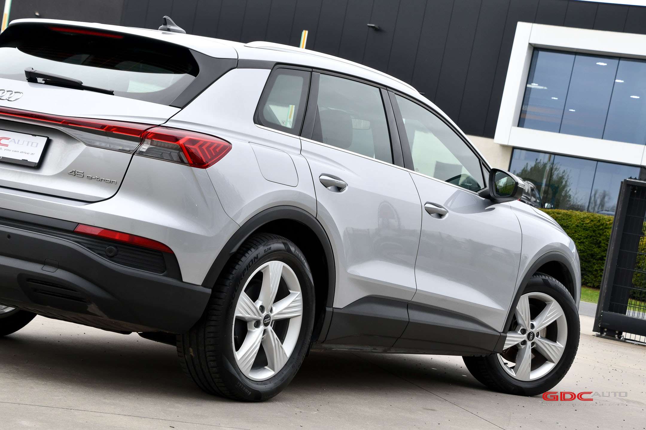 Audi Q4 e-tron Q4 e-Tron 45 I Adaptive cruise I Leder