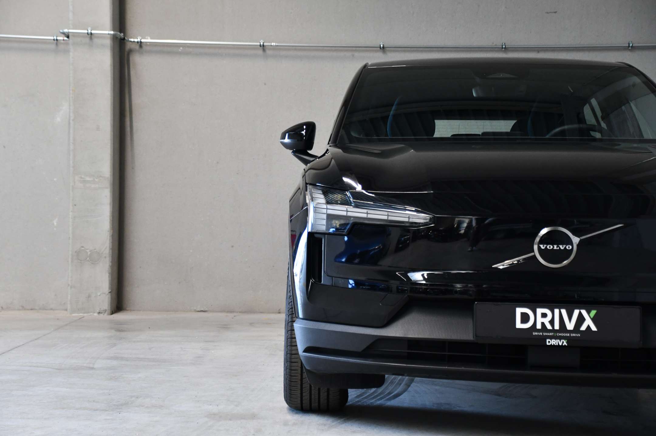 Volvo EX30 51 kWh - Plus - Camera - Harman Kardon - Zetelverwarming - Stuurverwarming - Carplay