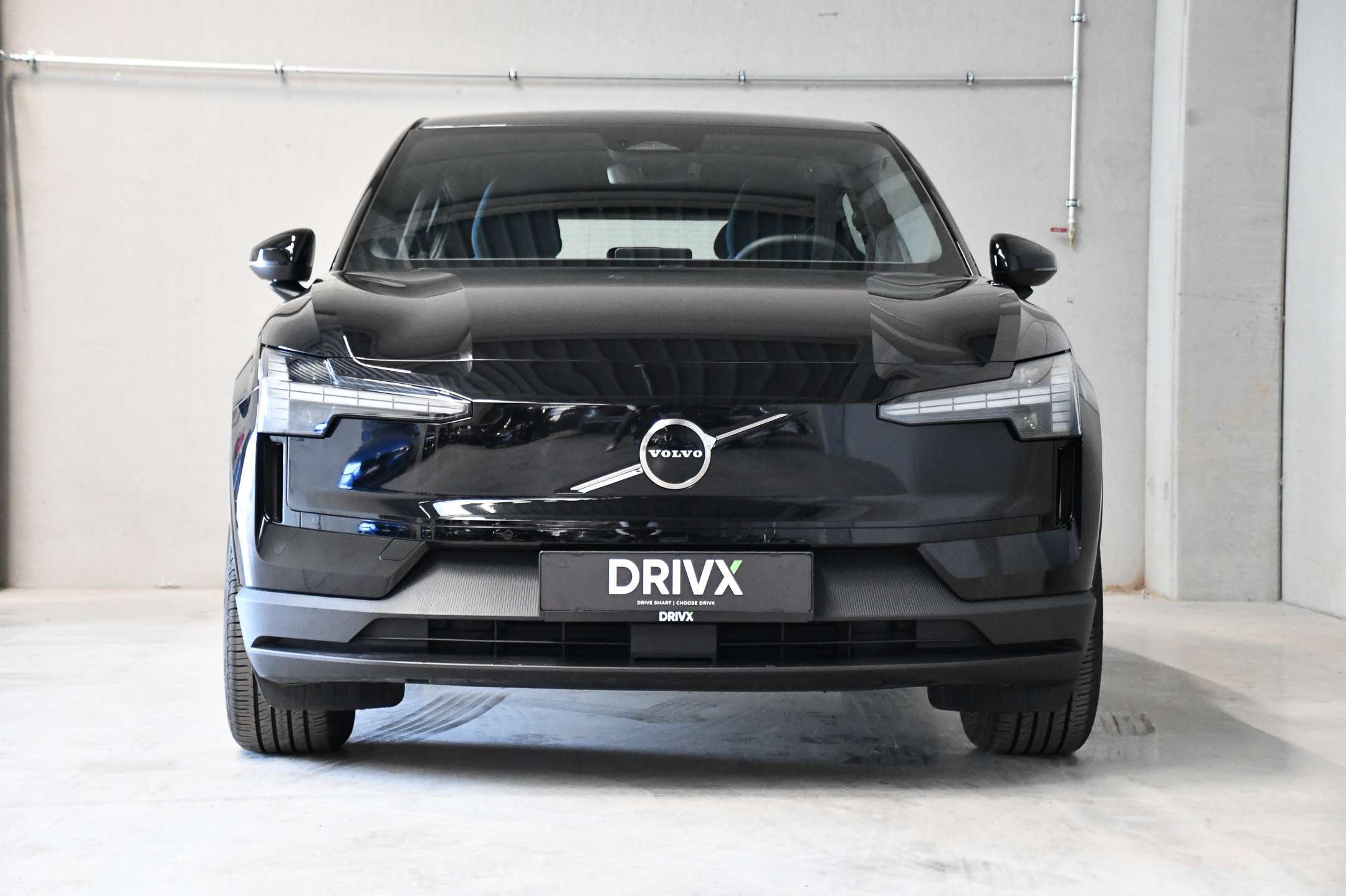 Volvo EX30 51 kWh - Plus - Camera - Harman Kardon - Zetelverwarming - Stuurverwarming - Carplay
