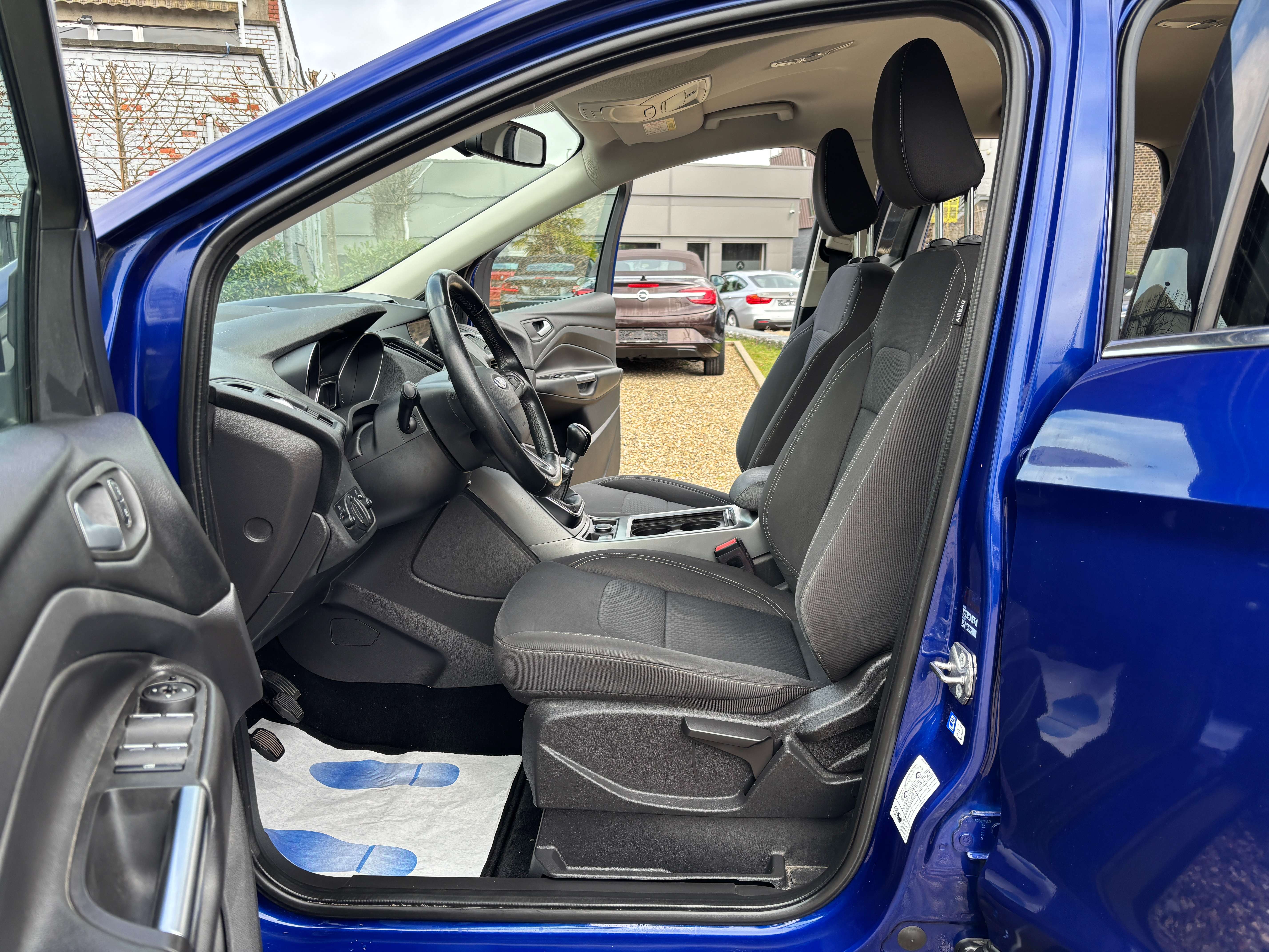 Ford Kuga 1.5 TDCi *SIEGE+VOLANT CHAUFFANT*CARPLAY*GARANTIE*
