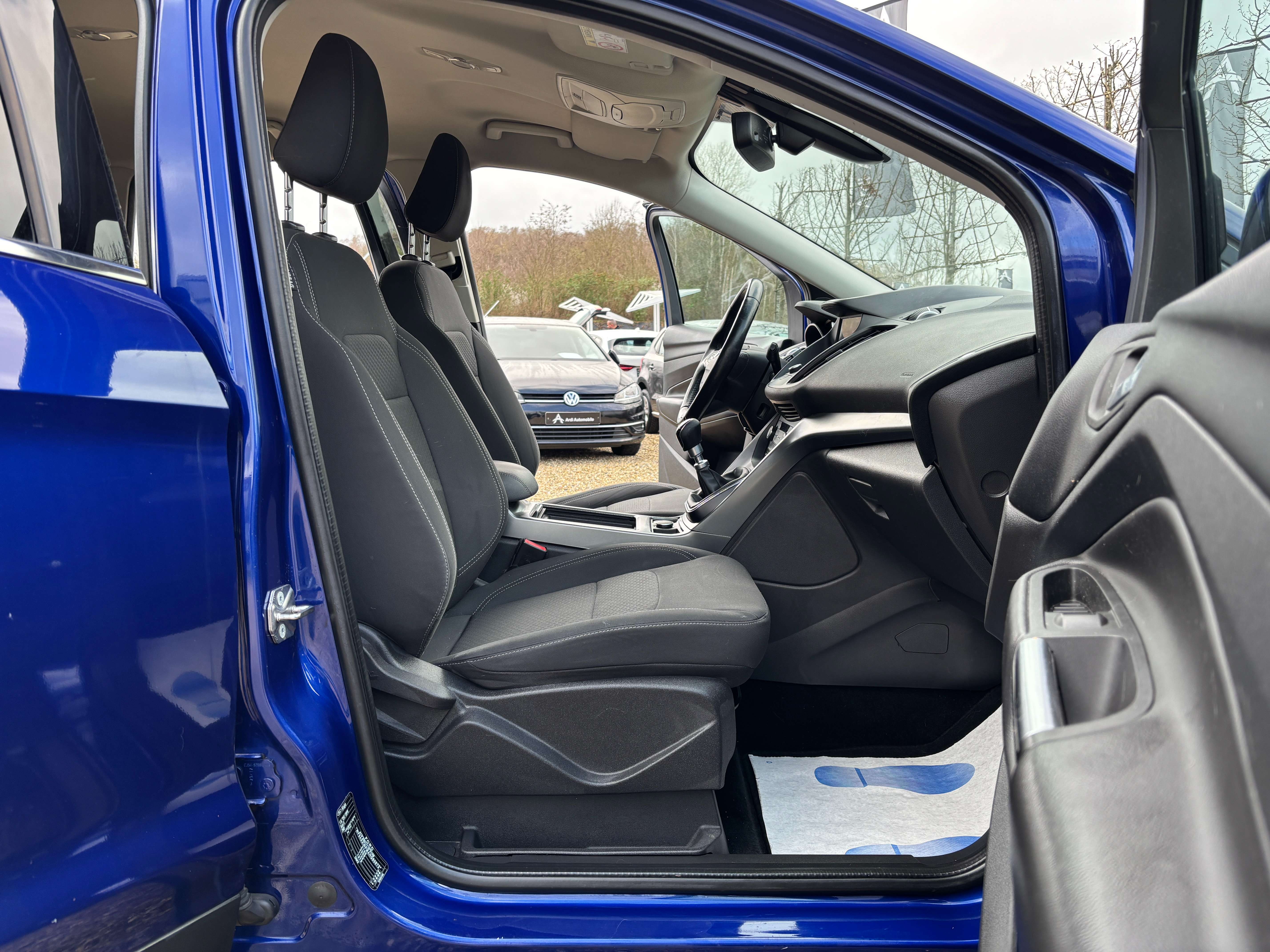 Ford Kuga 1.5 TDCi *SIEGE+VOLANT CHAUFFANT*CARPLAY*GARANTIE*