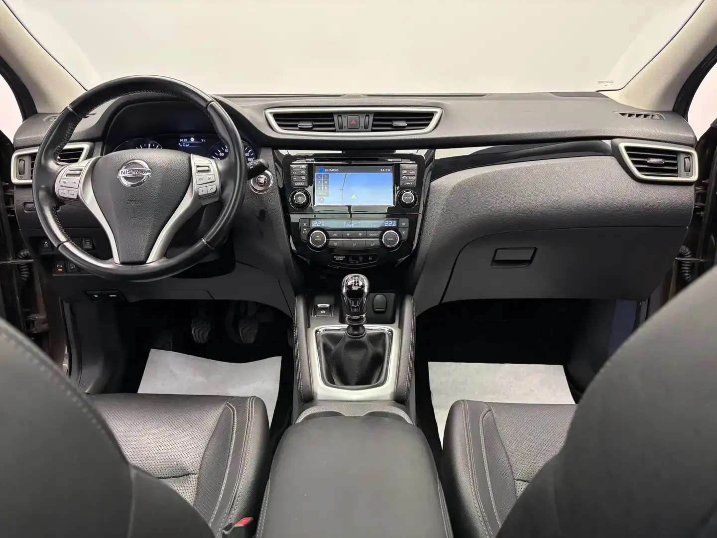 Nissan Qashqai 1.6 dCi 4WD *TOIT PANO*XENON*1ER PROPRIO*GARANTIE*