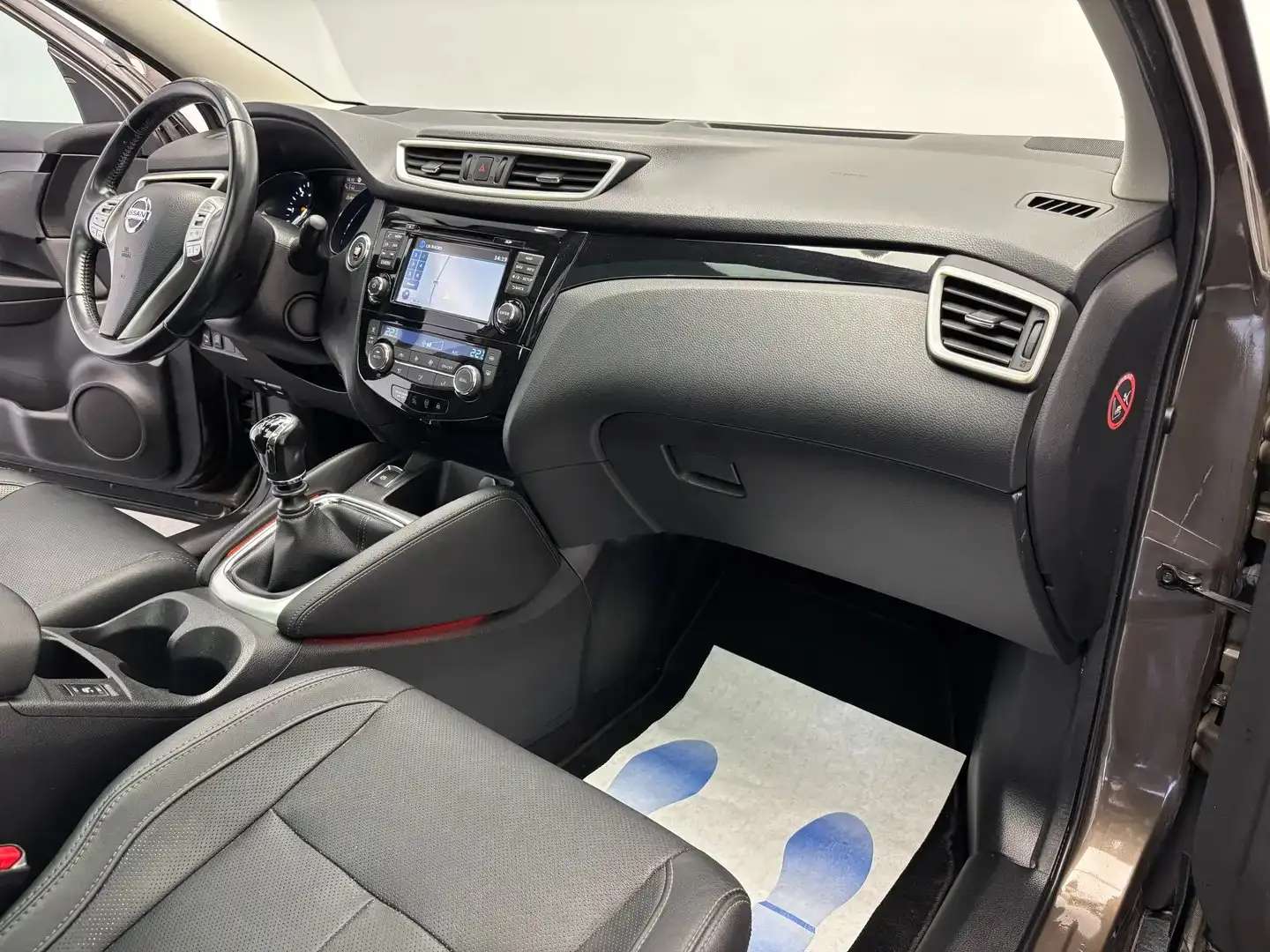 Nissan Qashqai 1.6 dCi 4WD *TOIT PANO*XENON*1ER PROPRIO*GARANTIE*