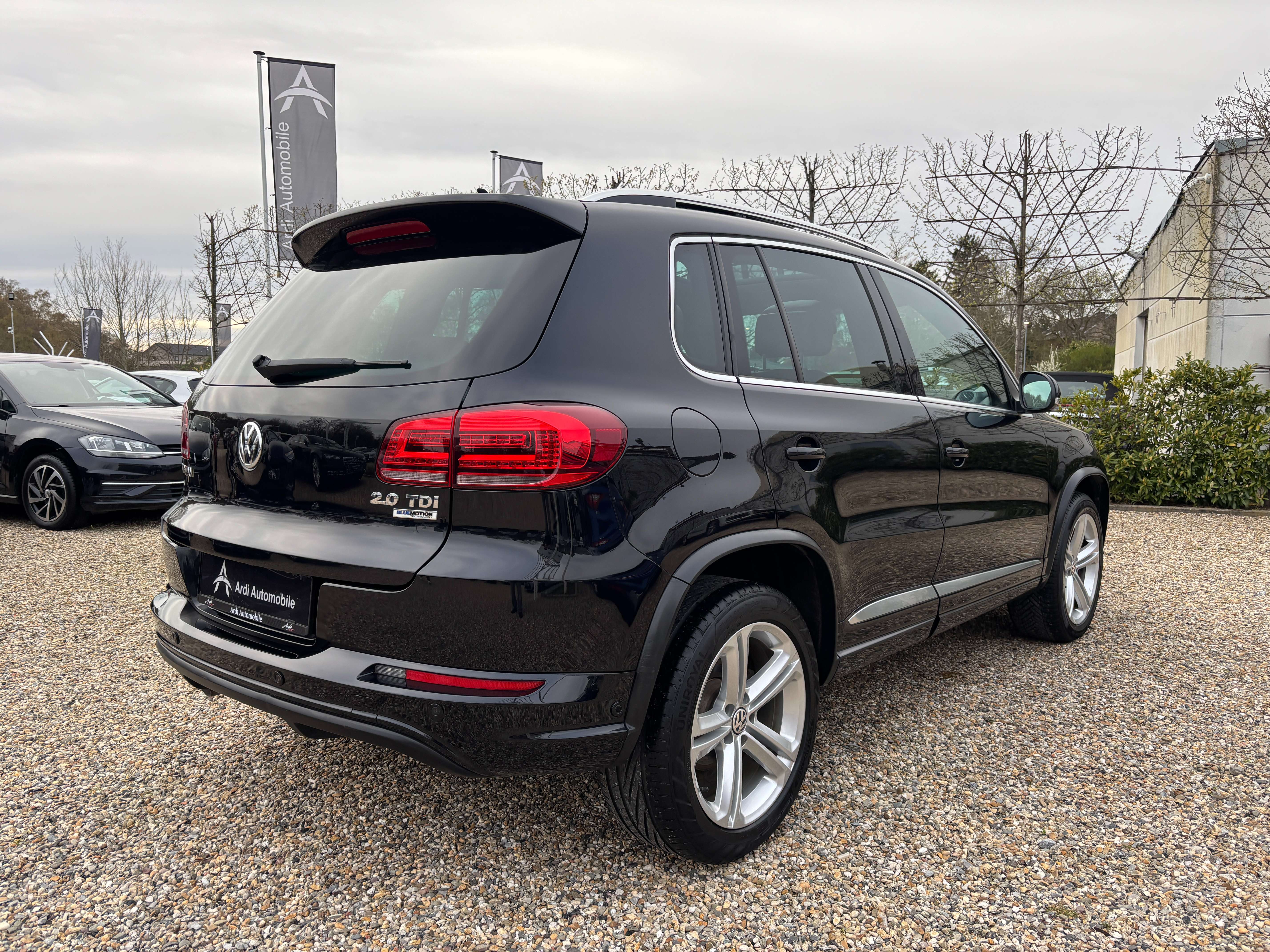 Volkswagen Tiguan 2.0 TDi R Line *TOIT OUV*CAMERA*1ER PROP*GARANTIE*