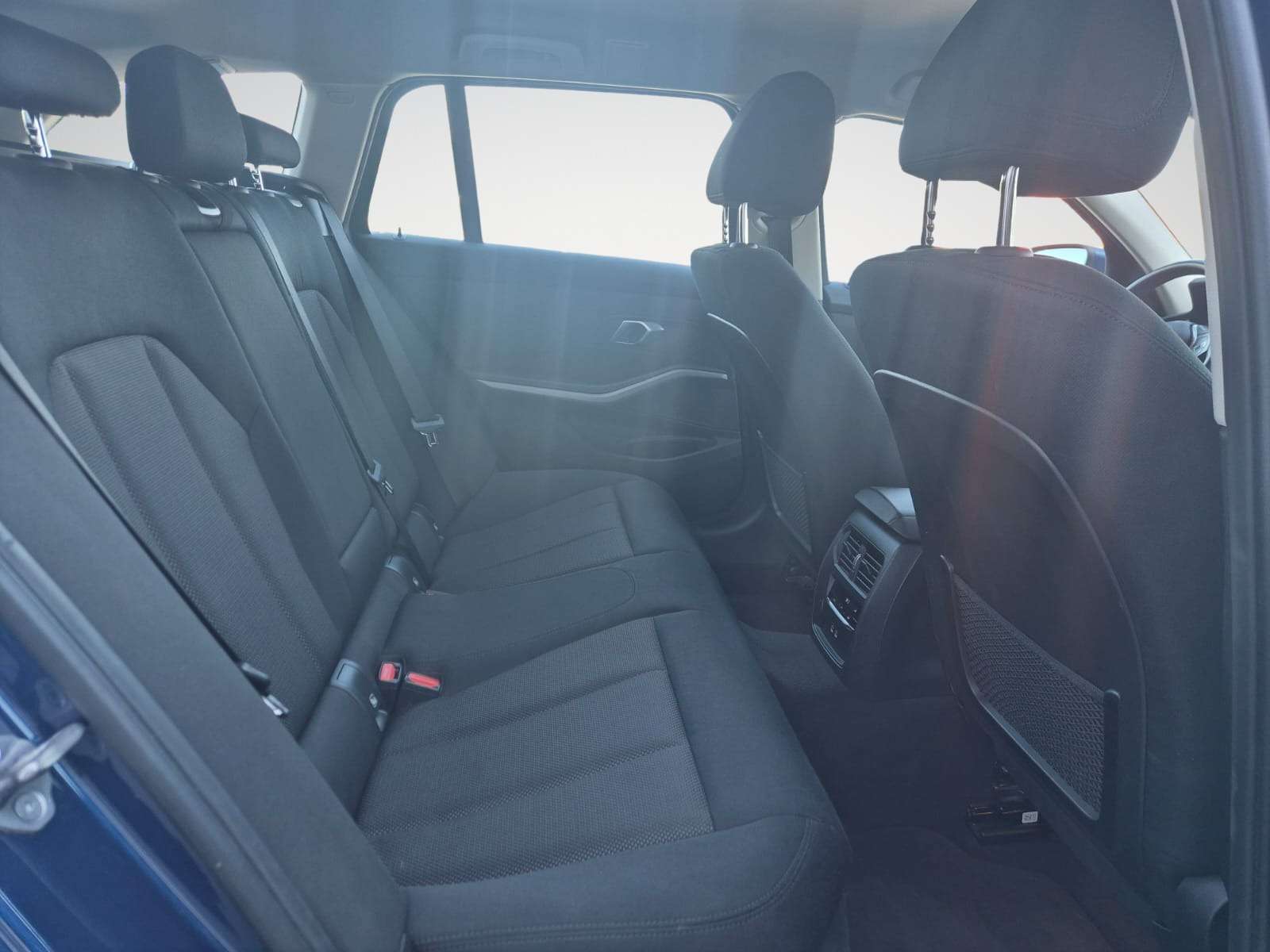 BMW 318 dA Touring MHEV / Full Carnet / Carplay / Garantie