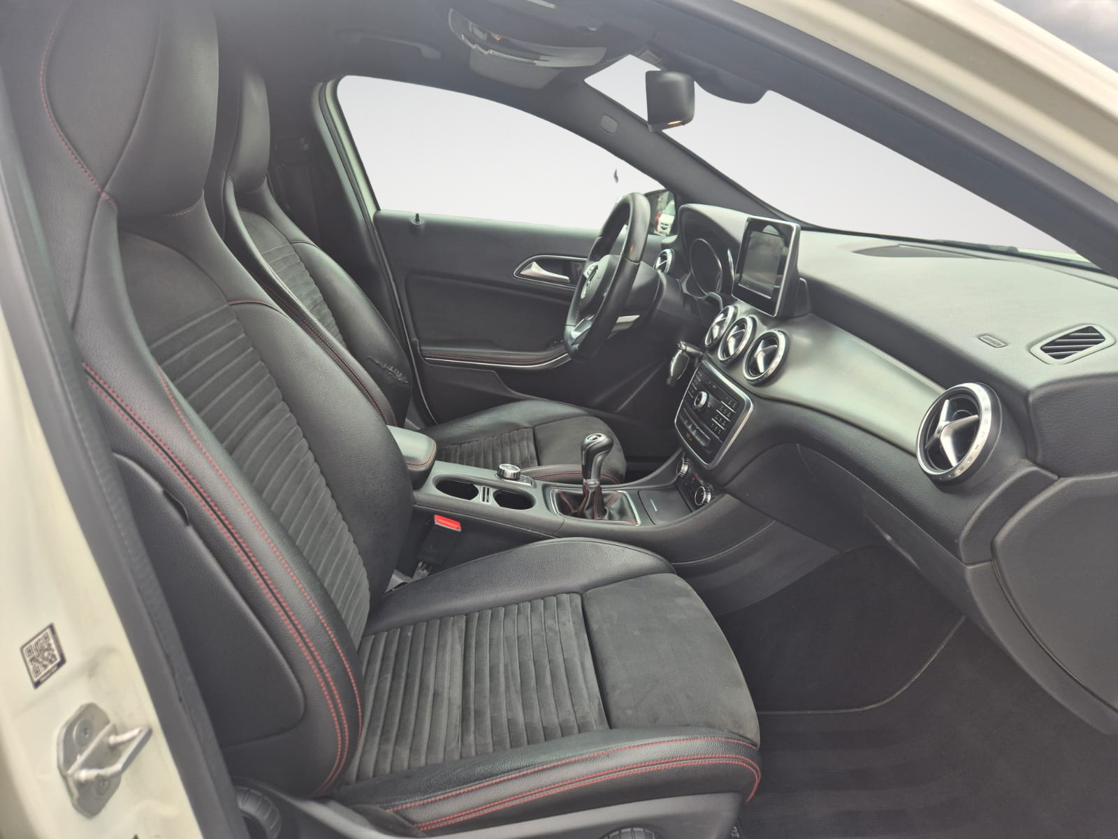 Mercedes-Benz GLA 180 1.6 Turbo / GPS / USB / Full Led / Garantie 12M
