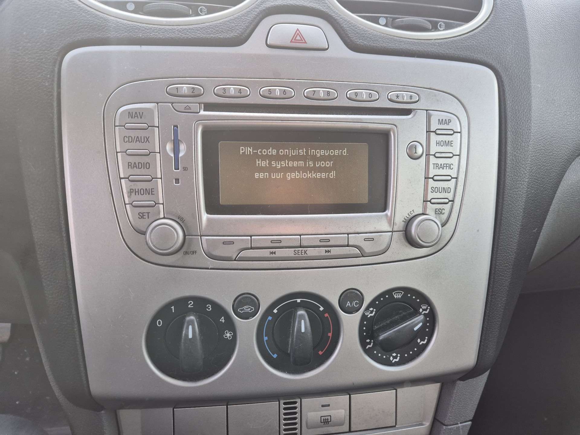 Ford Focus 1.6 TDCi Ambiente DPF / Clim / Marchand ou Export