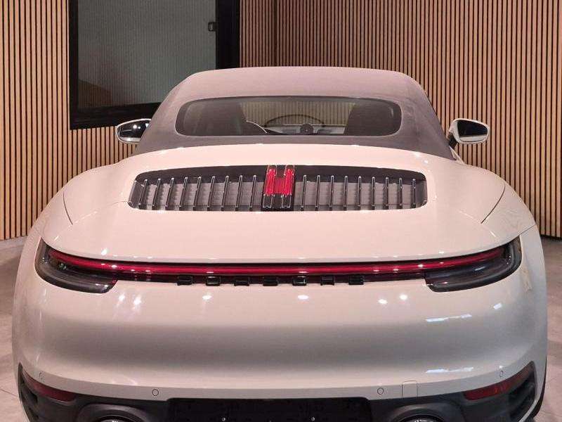 Porsche 911 Carrera Cabriolet
