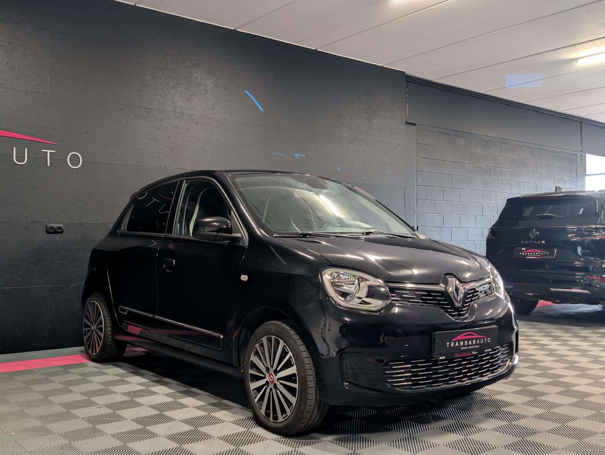 Renault Twingo 1.0i SCe Signature — CarPlay — Caméra — Clim auto