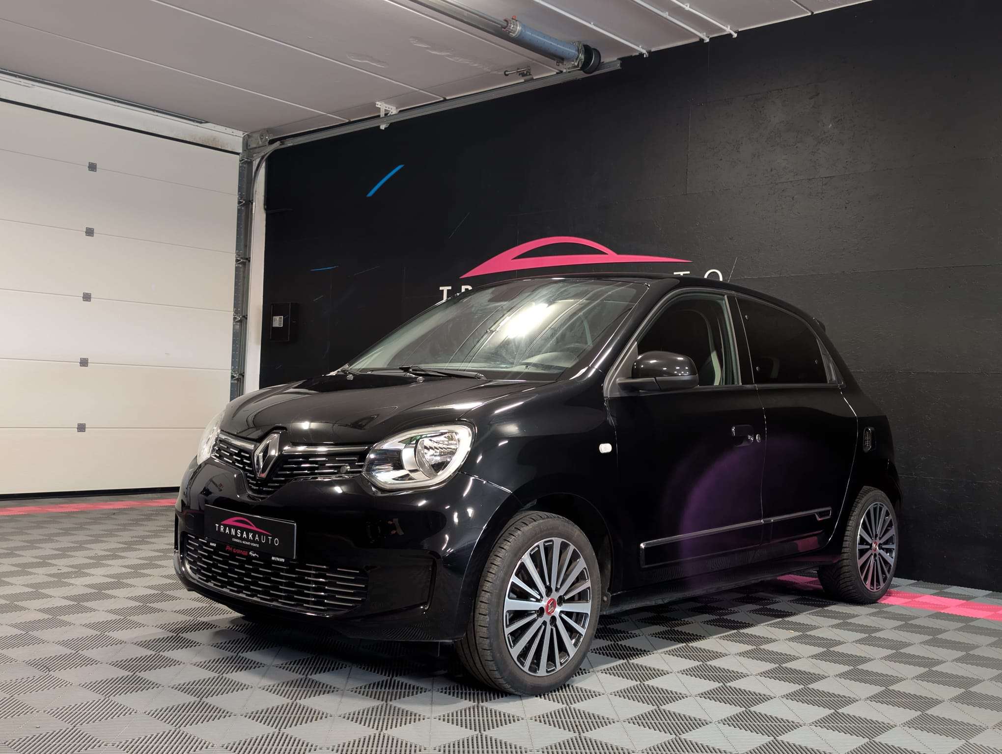 Renault Twingo 1.0i SCe Signature — CarPlay — Caméra — Clim auto