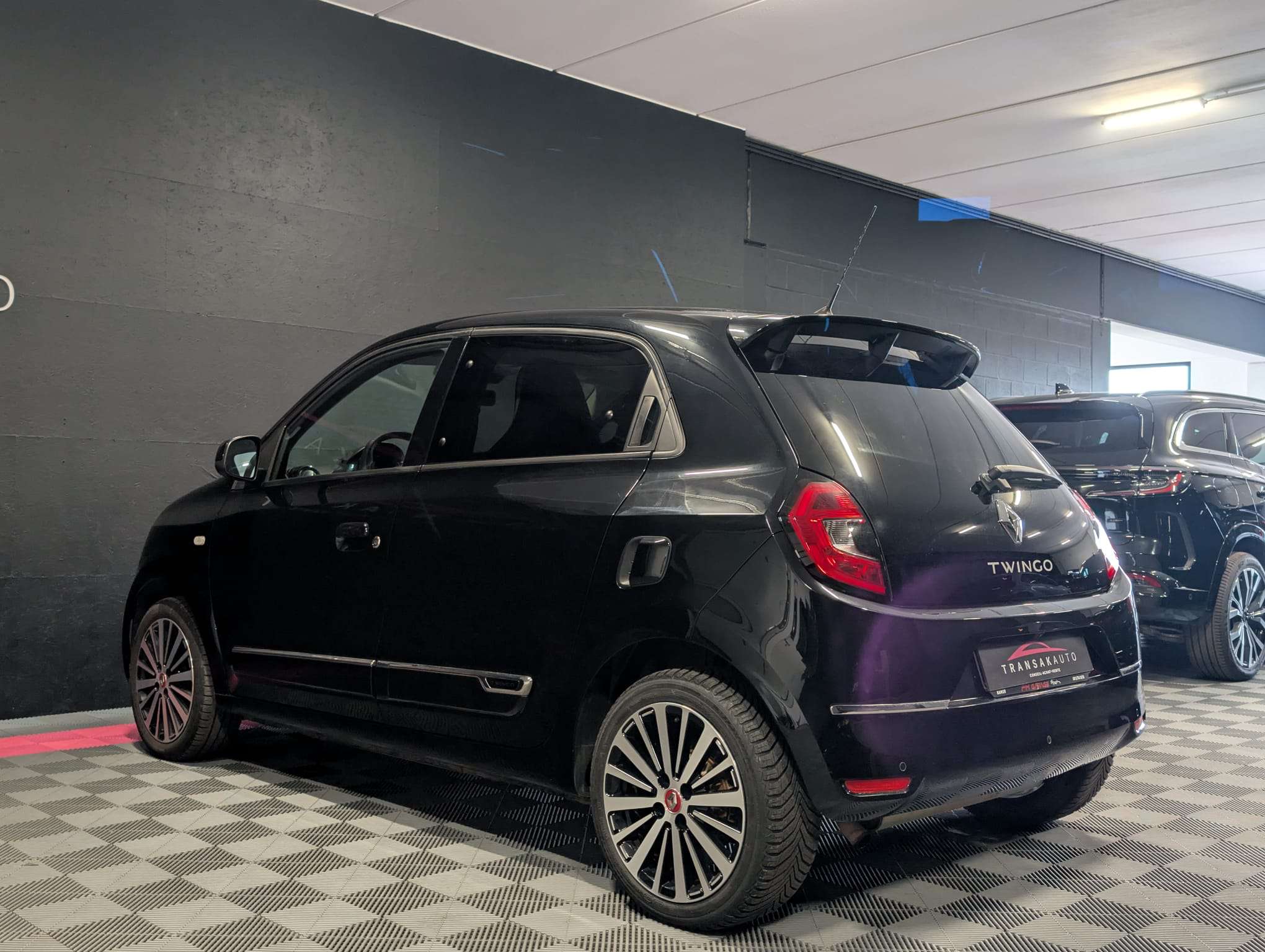 Renault Twingo 1.0i SCe Signature — CarPlay — Caméra — Clim auto