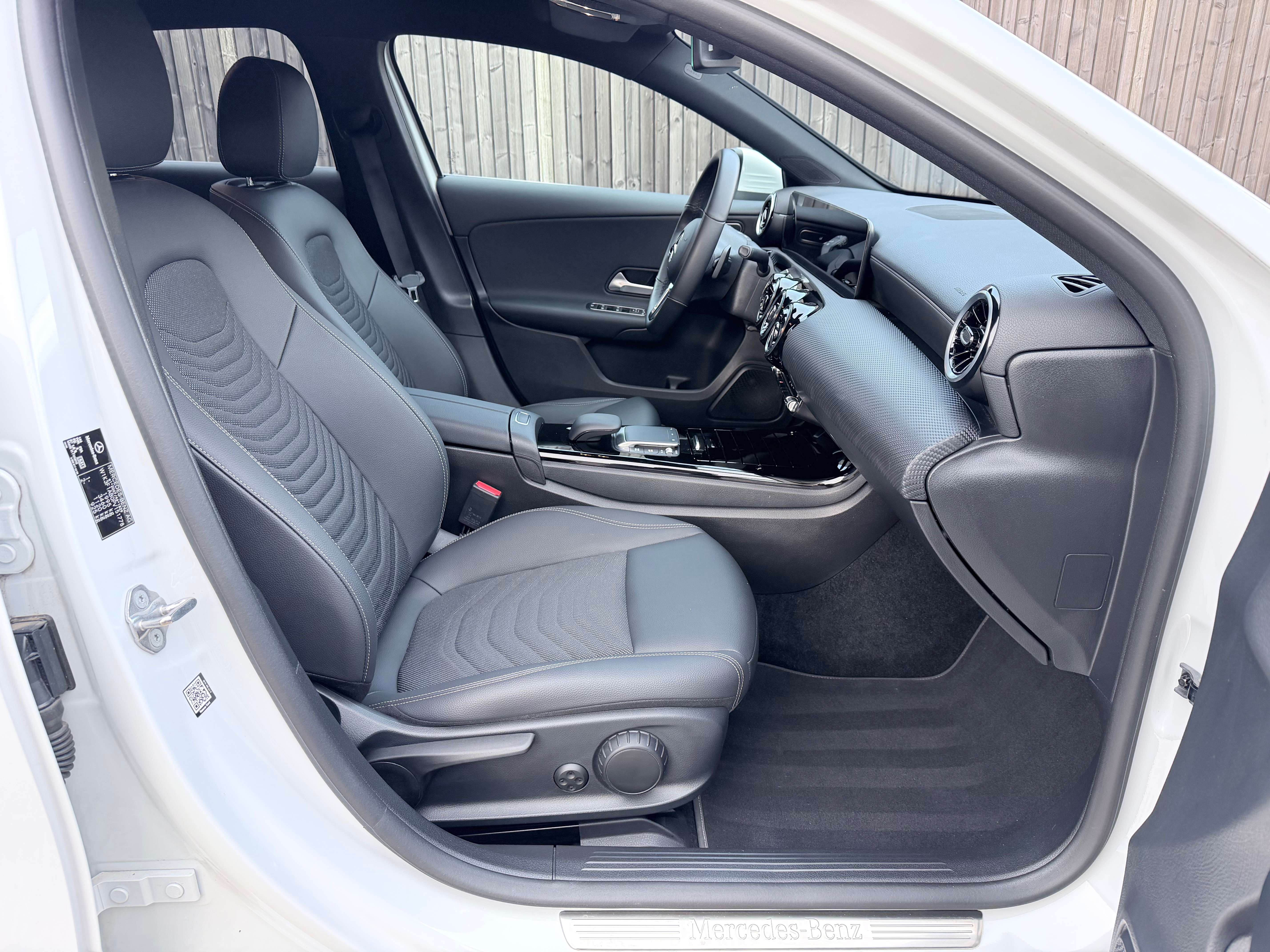 Mercedes-Benz A 180 d FULL-LED/ZETELVERW./CAM/HALF-LEDER NETTO/ €19.826