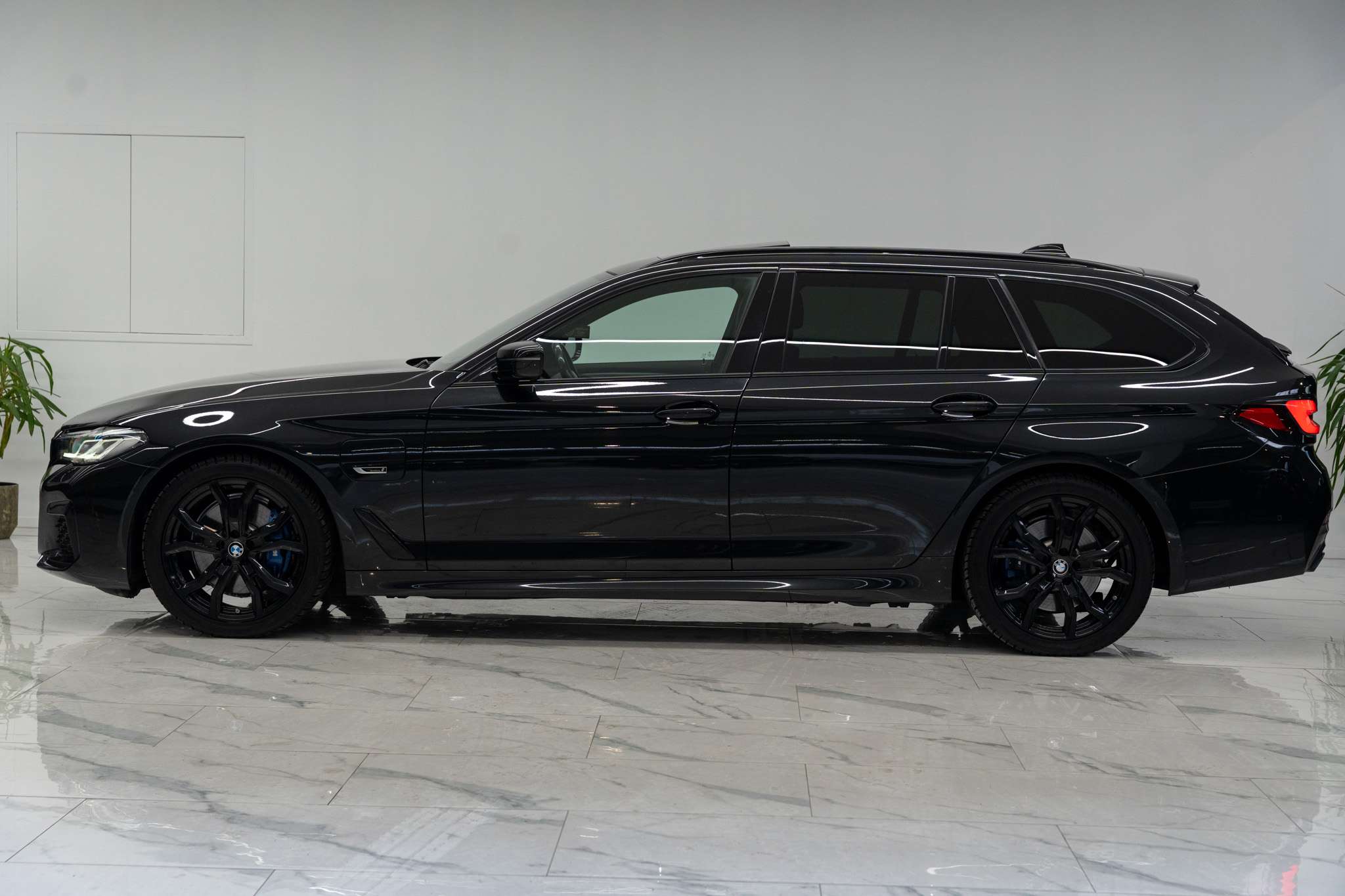 BMW 530 e touring M-pack! Full, Pano, ACC, Memory! Sfeer!