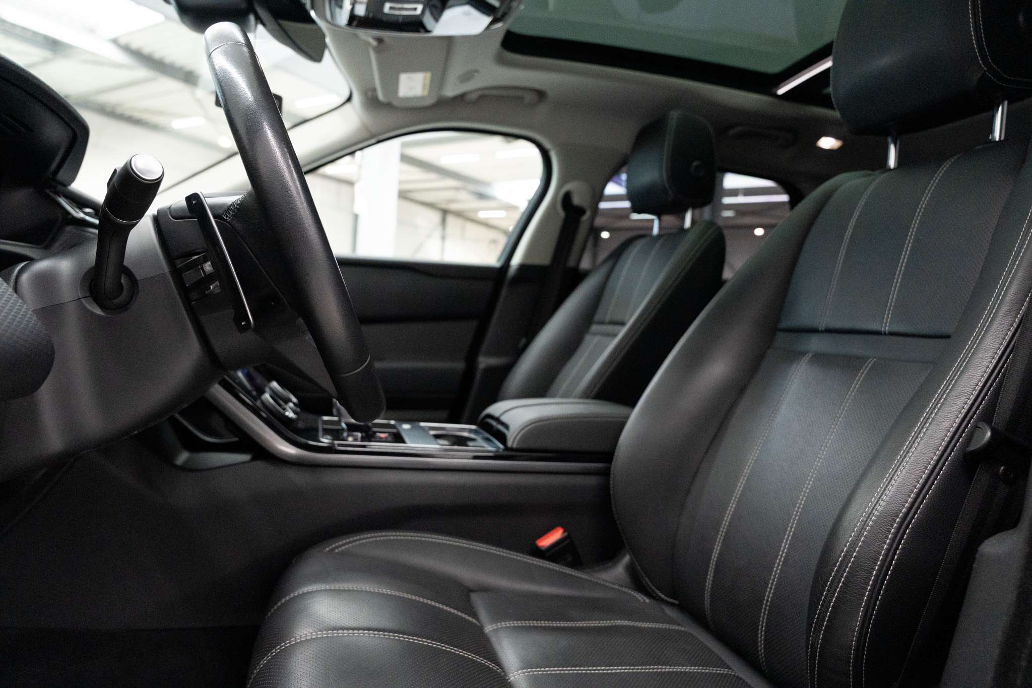Land Rover Range Rover Velar S AWD P400e! Black pack! ACC! Pano! Memory! Full!