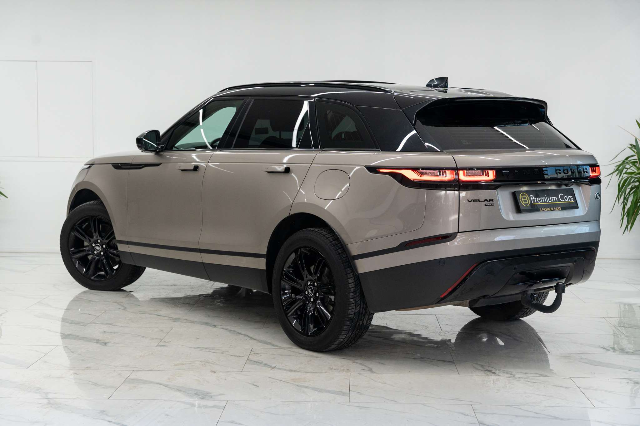 Land Rover Range Rover Velar S AWD P400e! Black pack! ACC! Pano! Memory! Full!