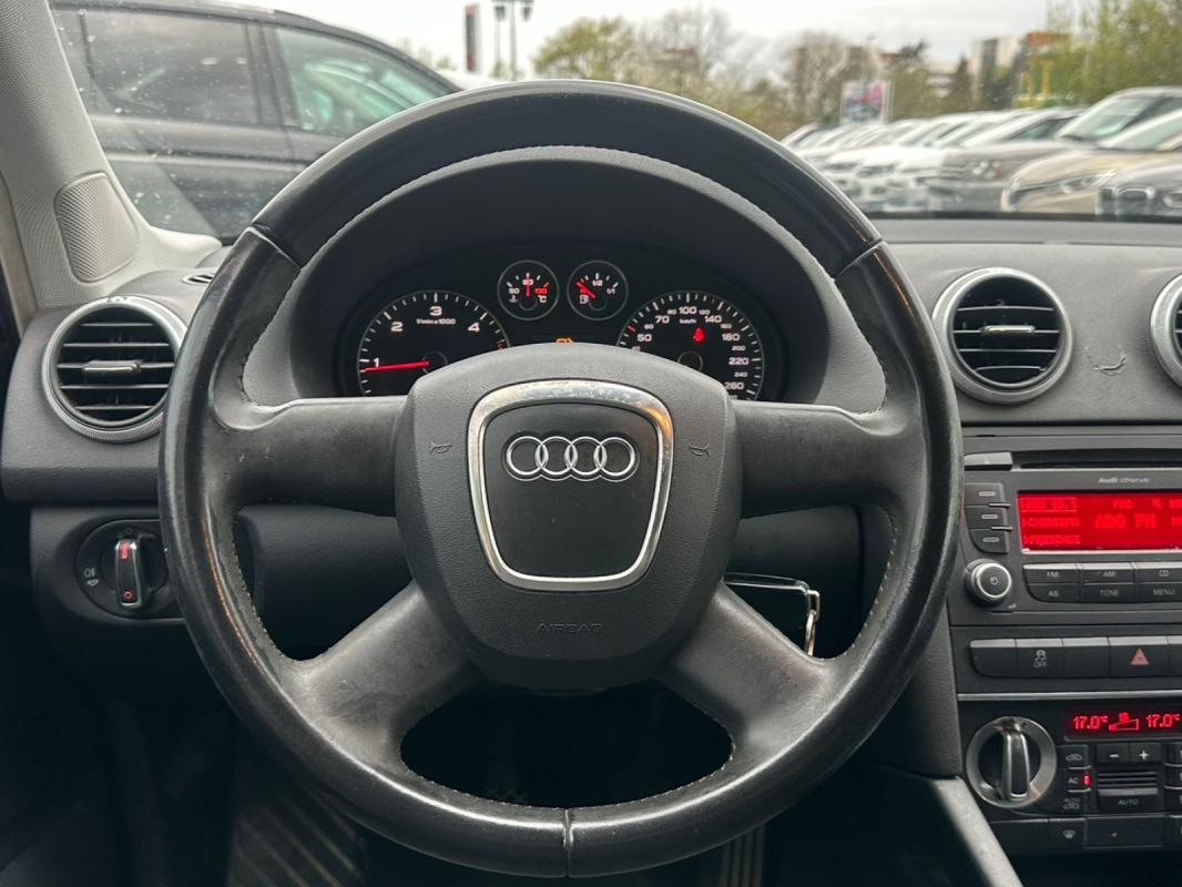 Audi A3 1.6 TDI 90 DPF Attraction thumbnail